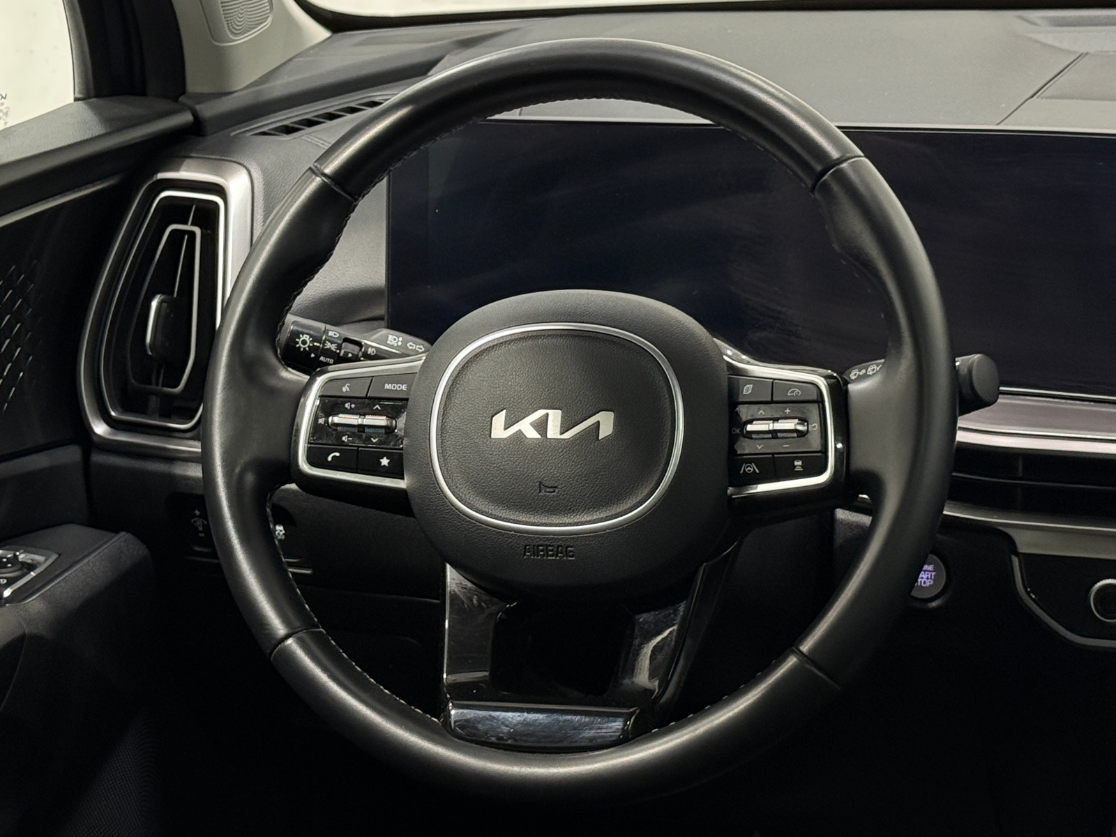 Thumbnail: 2024 Kia Sorento - 4