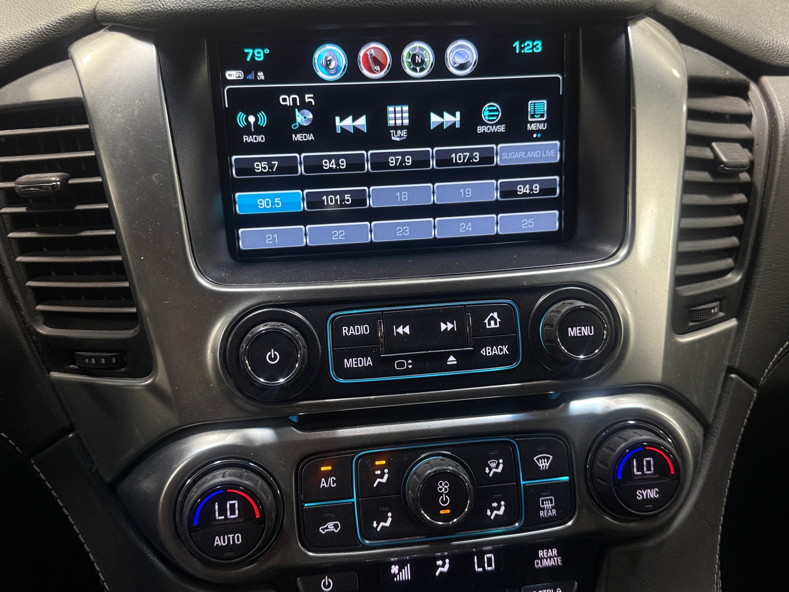 Thumbnail: 2017 Chevrolet Tahoe - 4