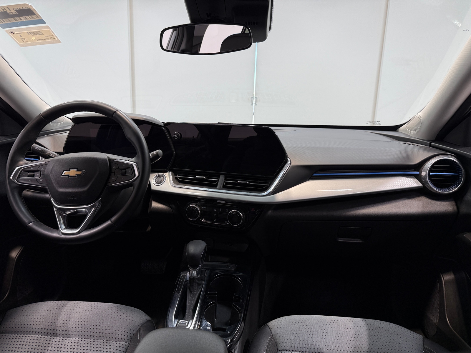 Thumbnail: 2025 Chevrolet Trax - 2
