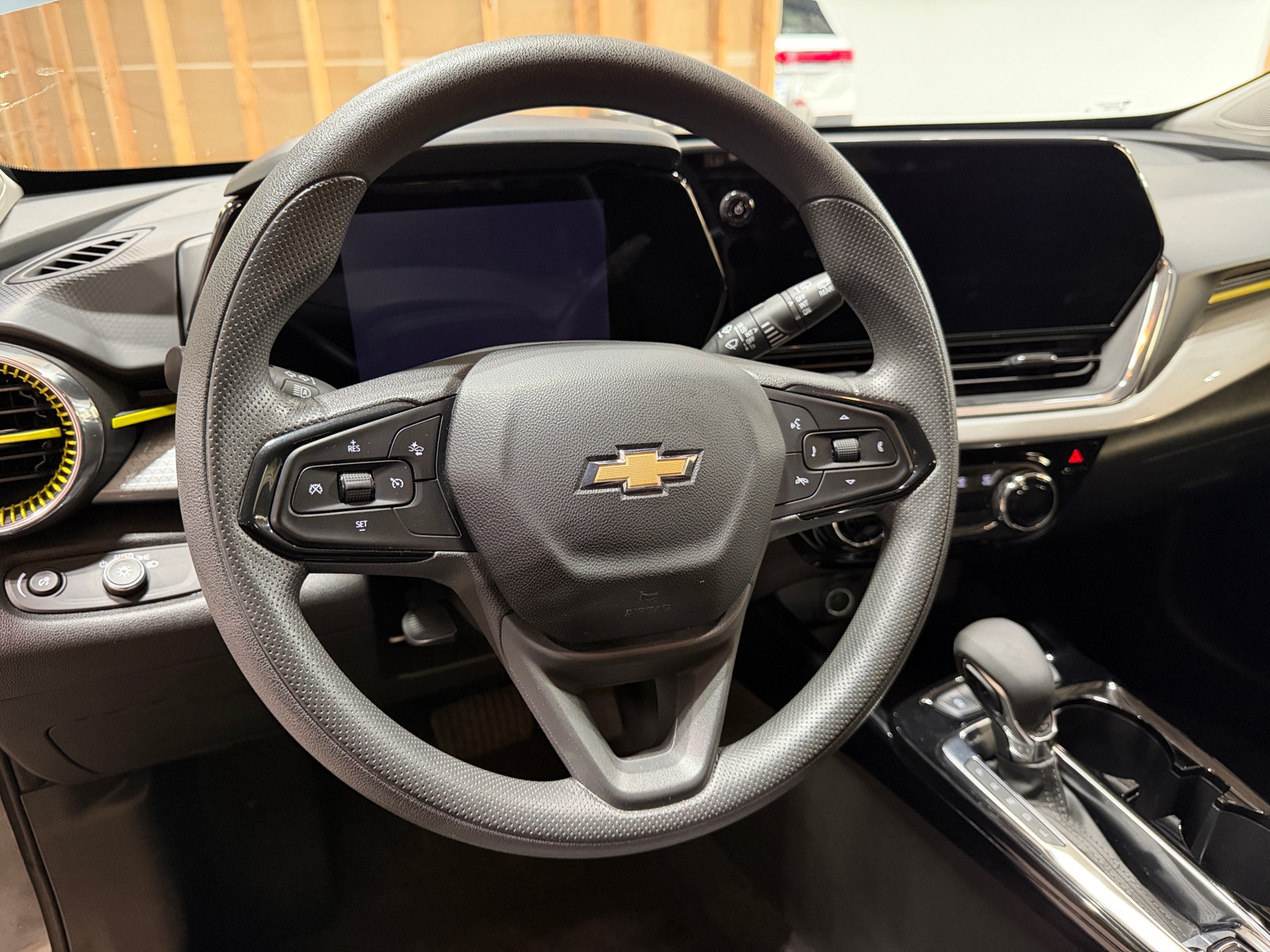 Thumbnail: 2025 Chevrolet Trax - 4