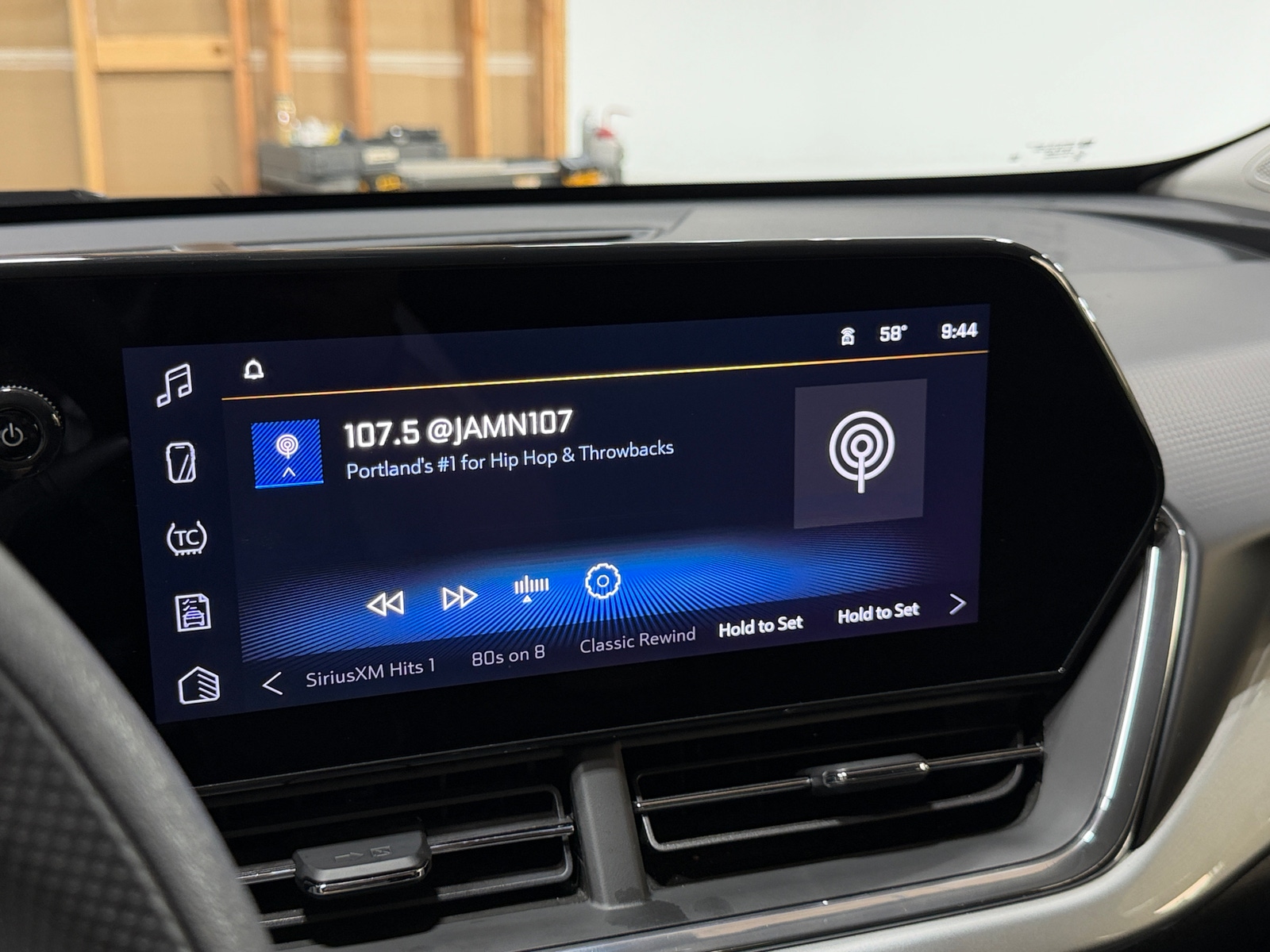 Thumbnail: 2025 Chevrolet Trax - 3