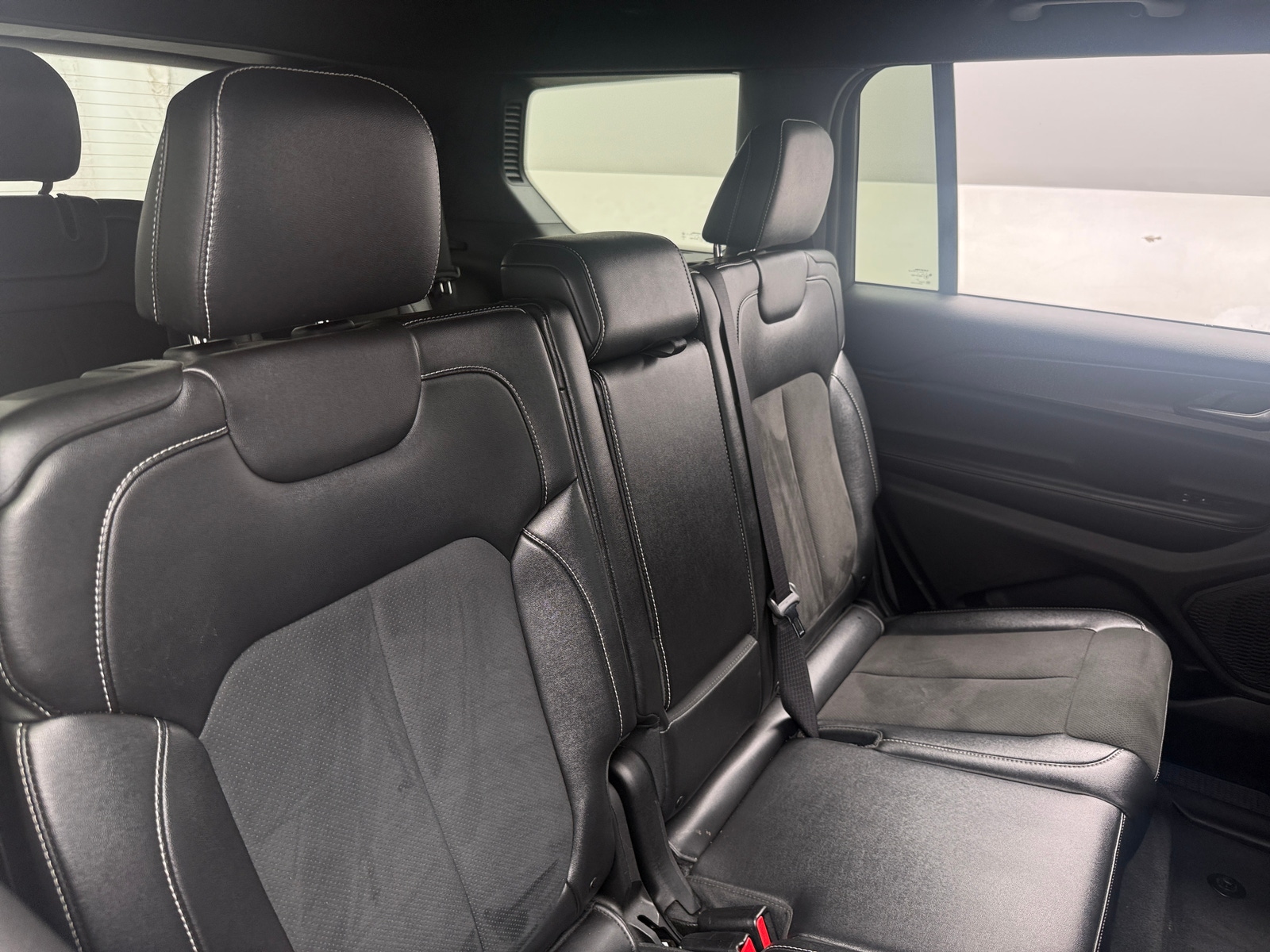 Thumbnail: 2023 Jeep Grand Cherokee L - 5