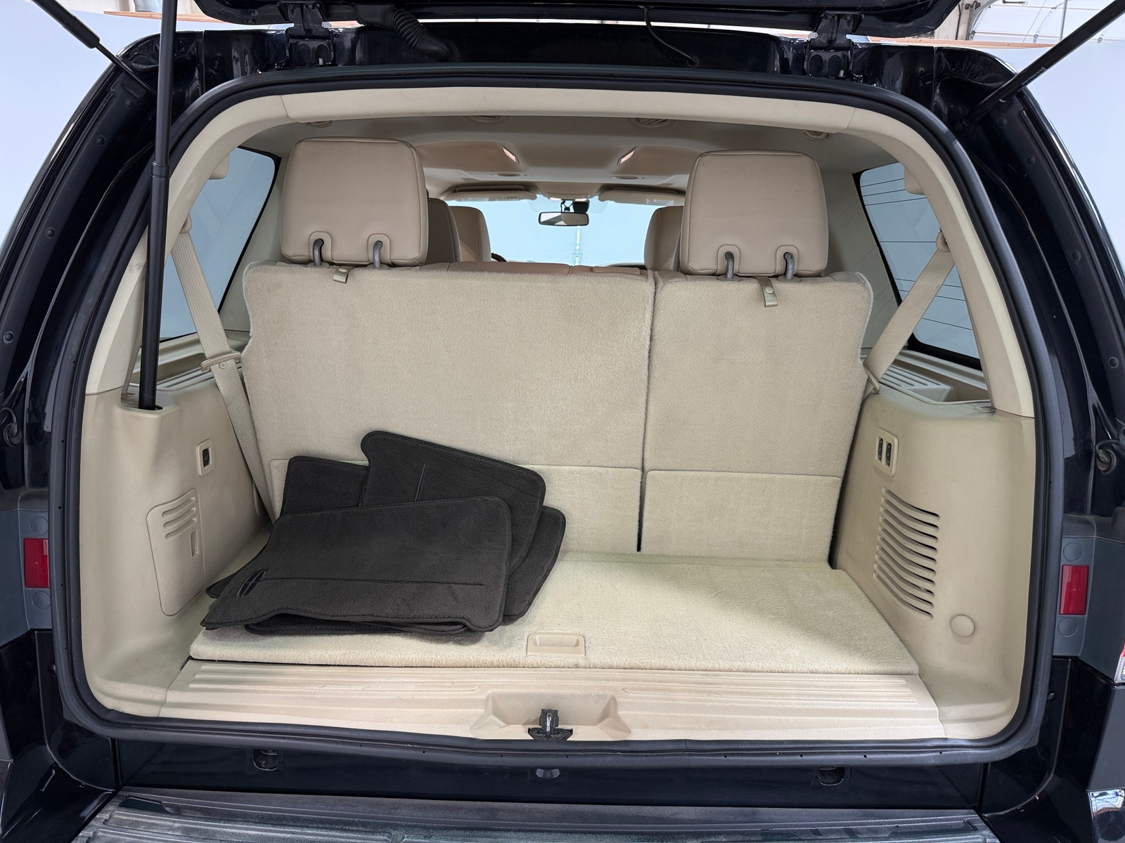 Thumbnail: 2015 Lincoln Navigator - 6