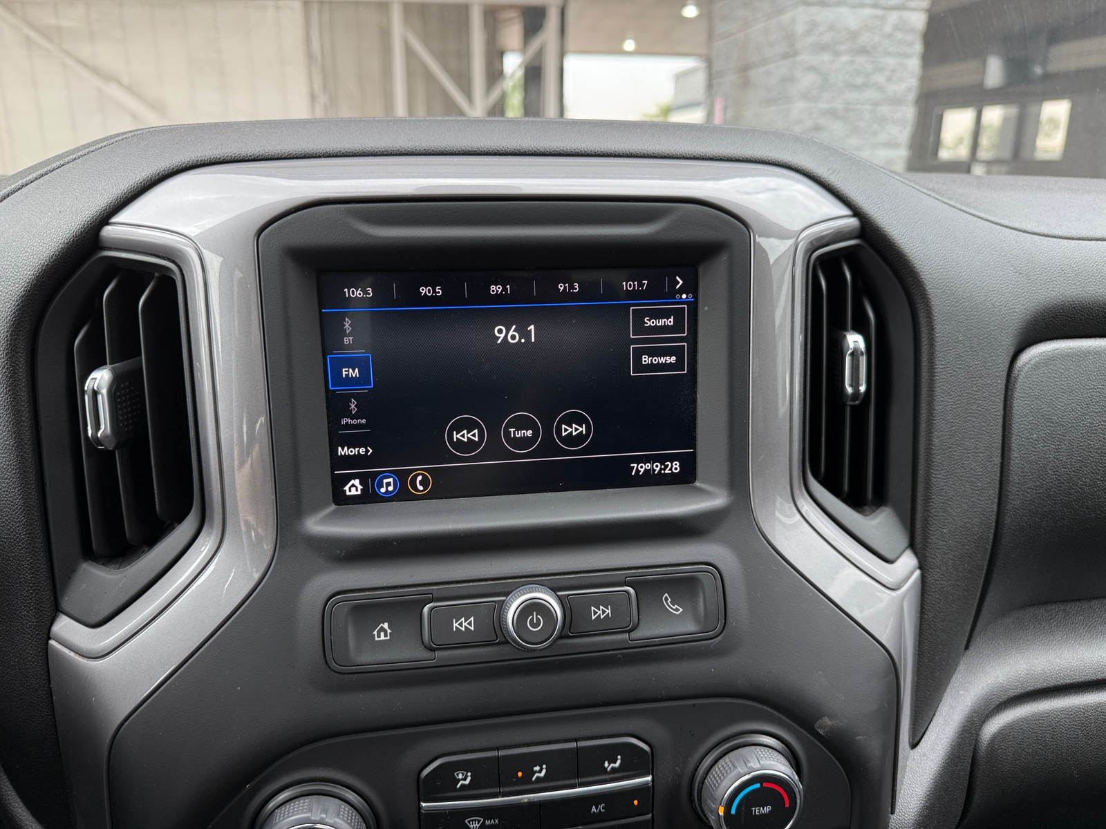 Thumbnail: 2021 Chevrolet Silverado 2500 - 4