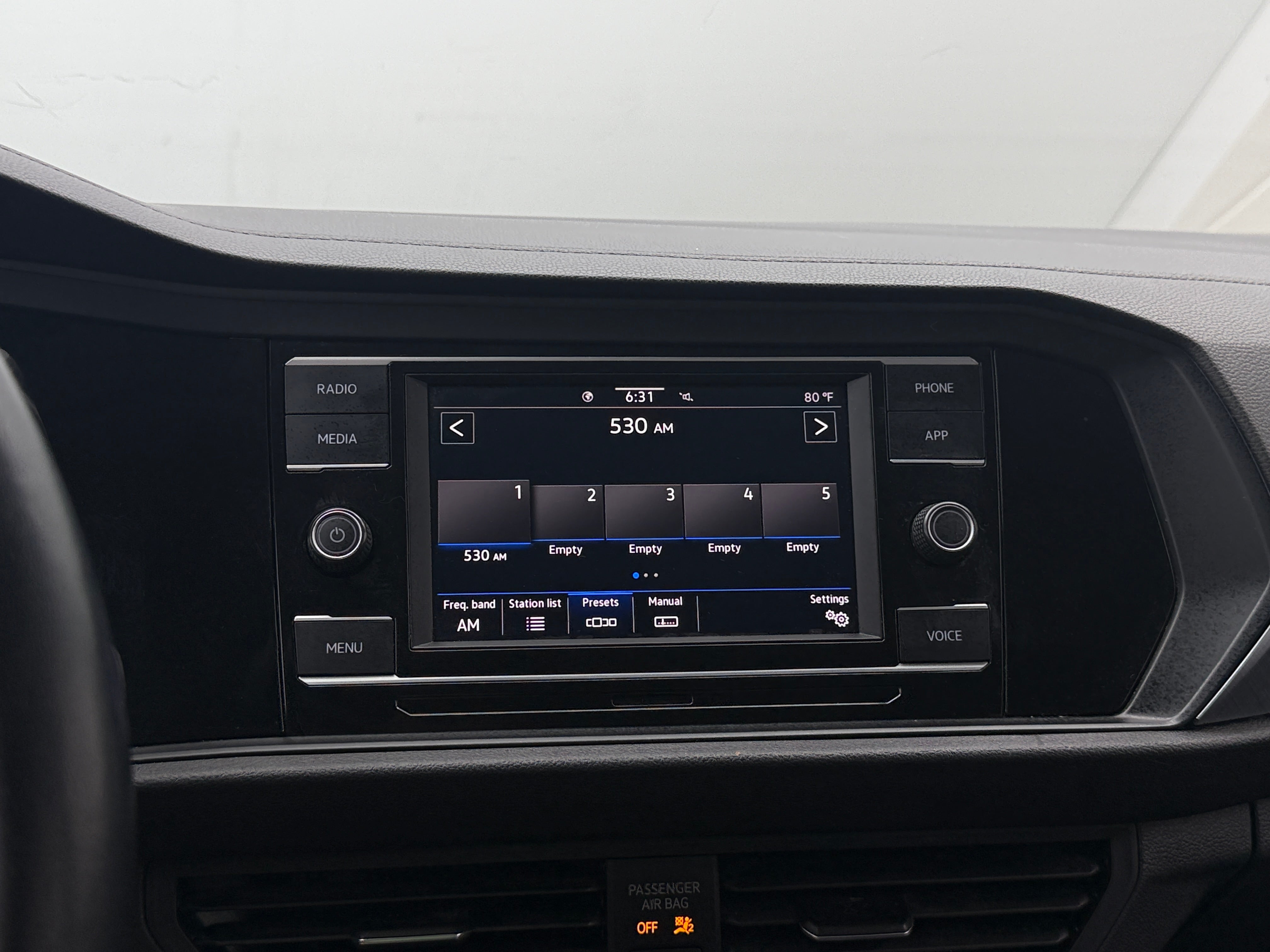 2022 Volkswagen Jetta SE - Photo 12