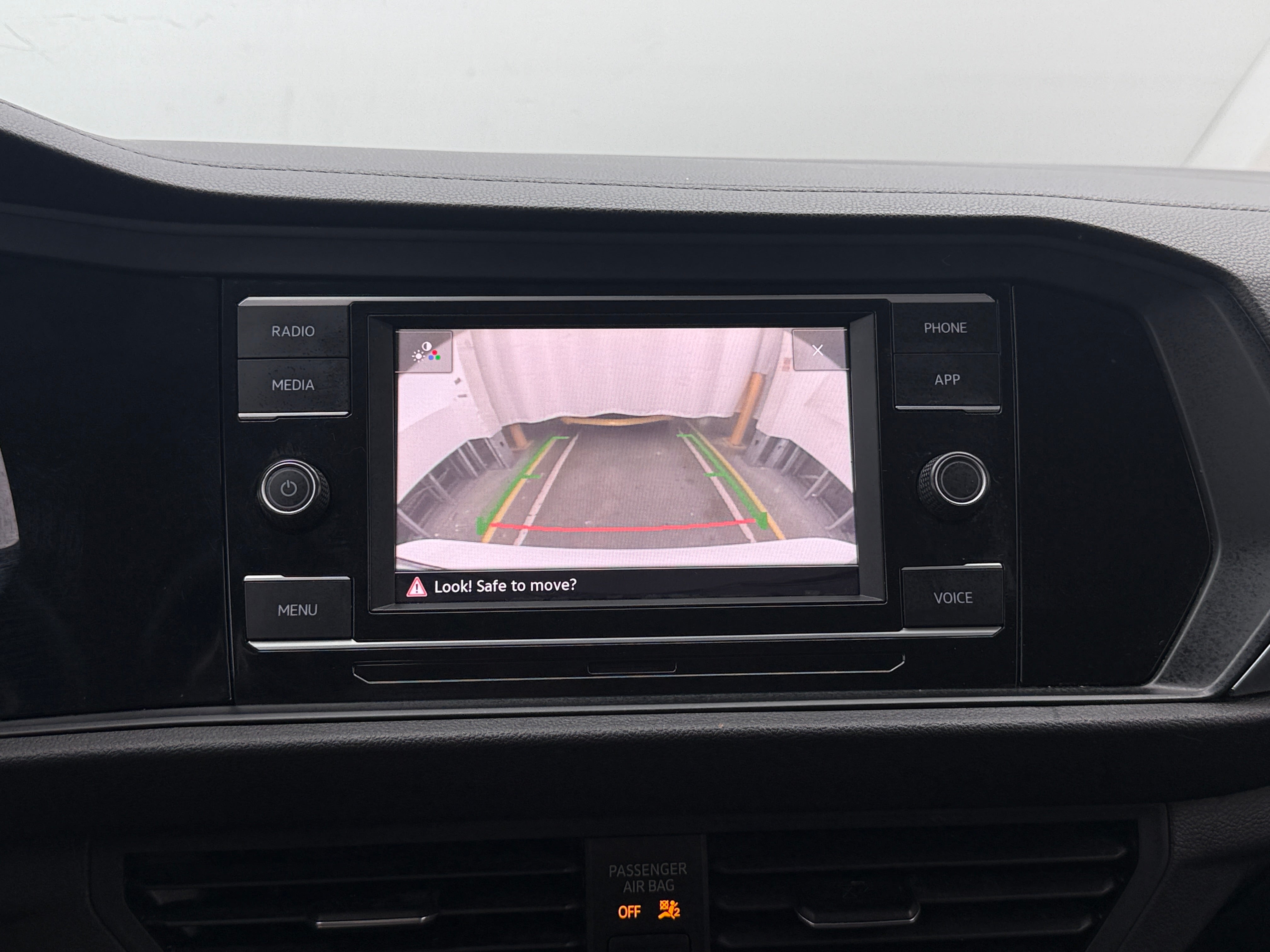 2022 Volkswagen Jetta SE - Photo 11