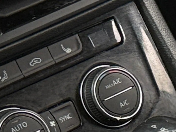 2022 Volkswagen Jetta SE - Photo 17