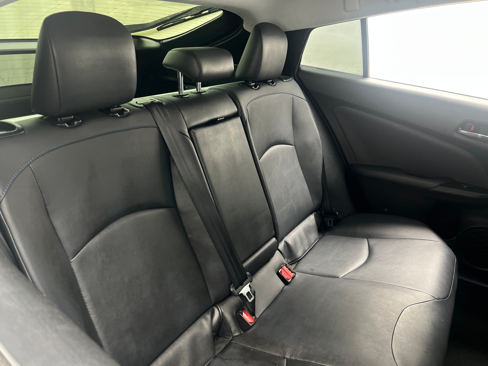 Thumbnail: 2016 Toyota Prius - 5