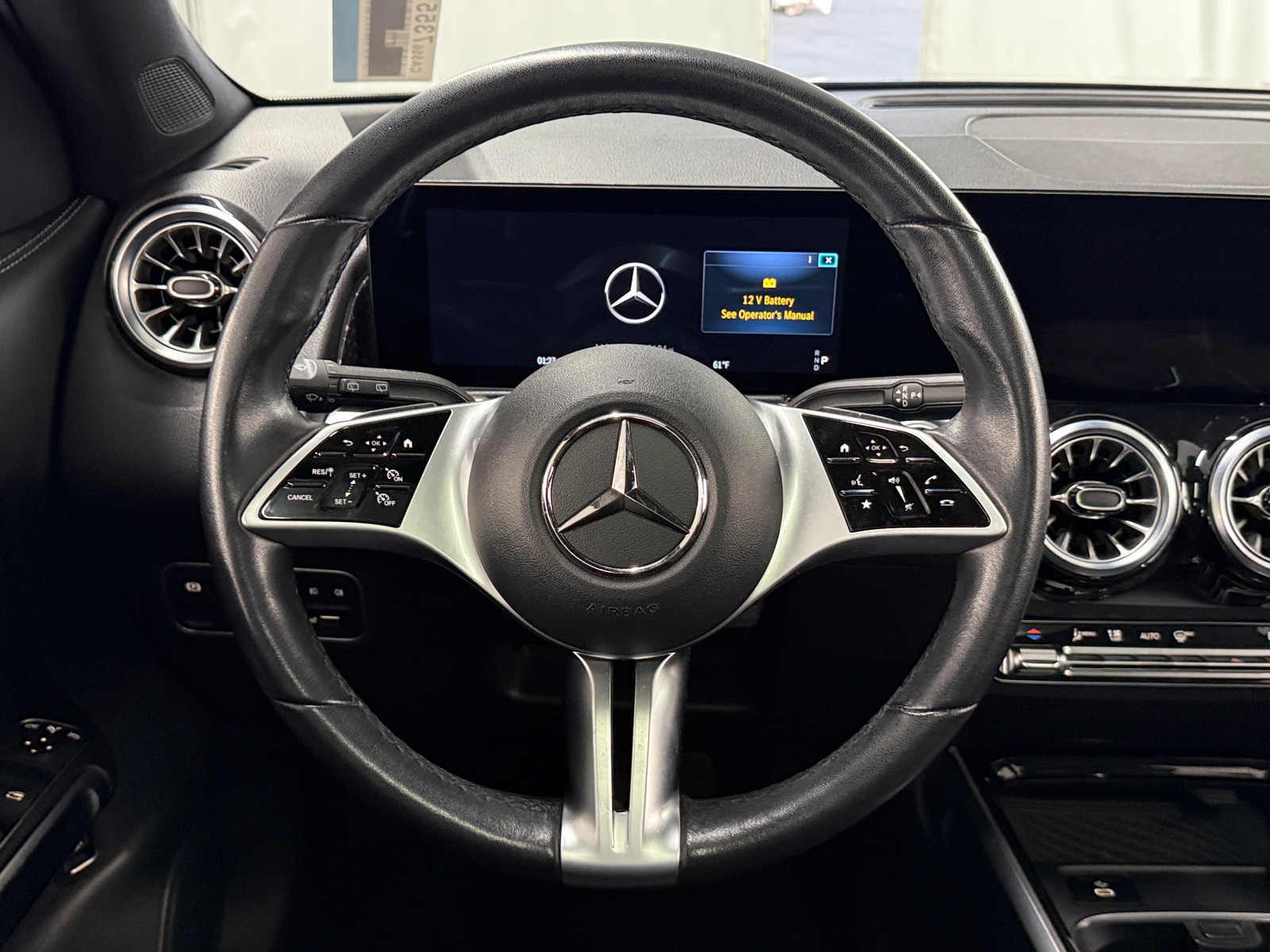 Thumbnail: 2025 Mercedes-Benz GLB - 4