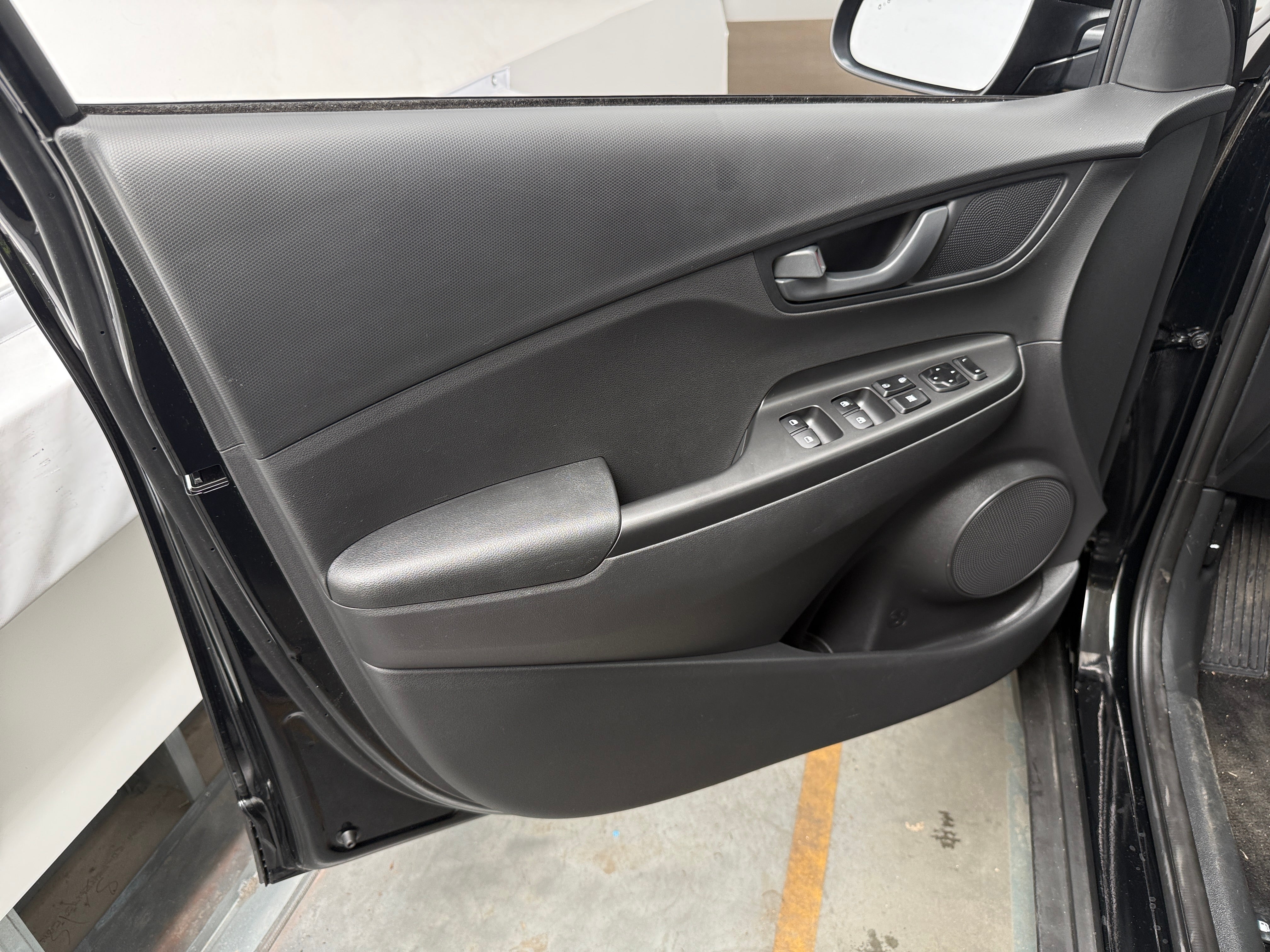 KM8K6CAB5PU012104