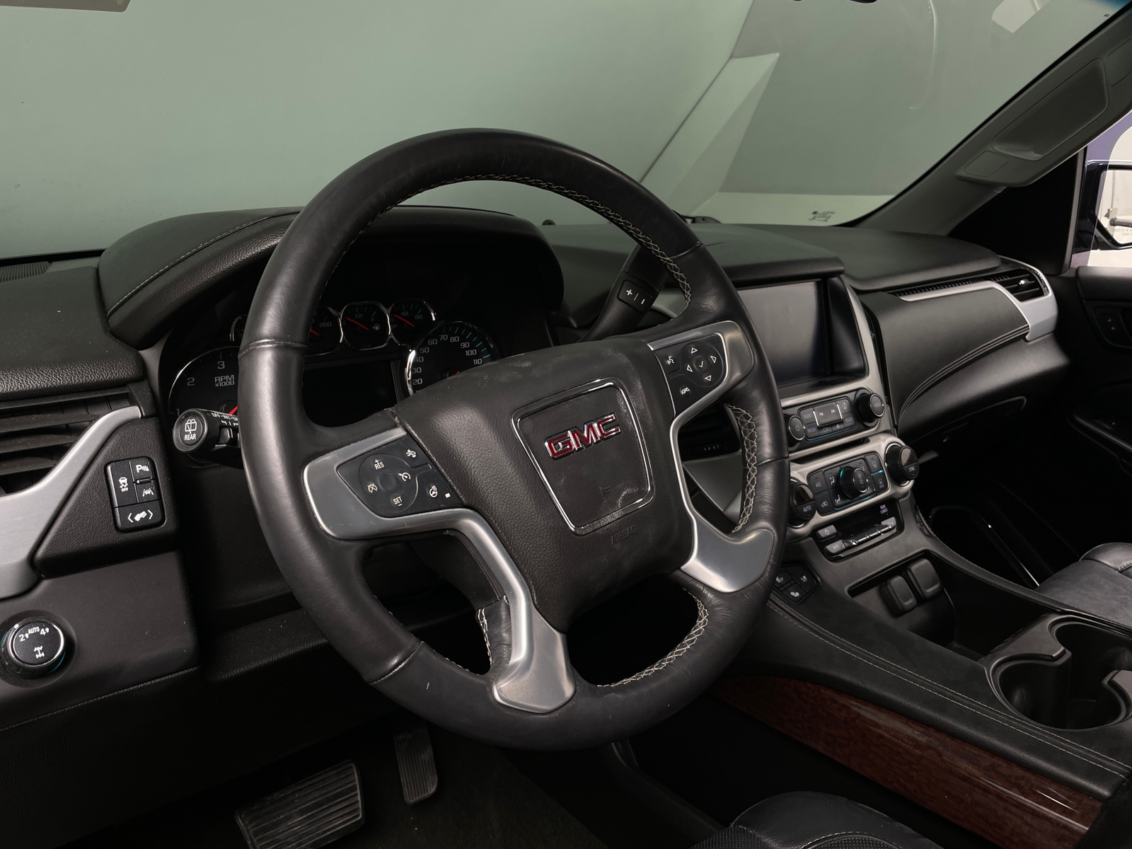 Thumbnail: 2017 GMC Yukon - 4