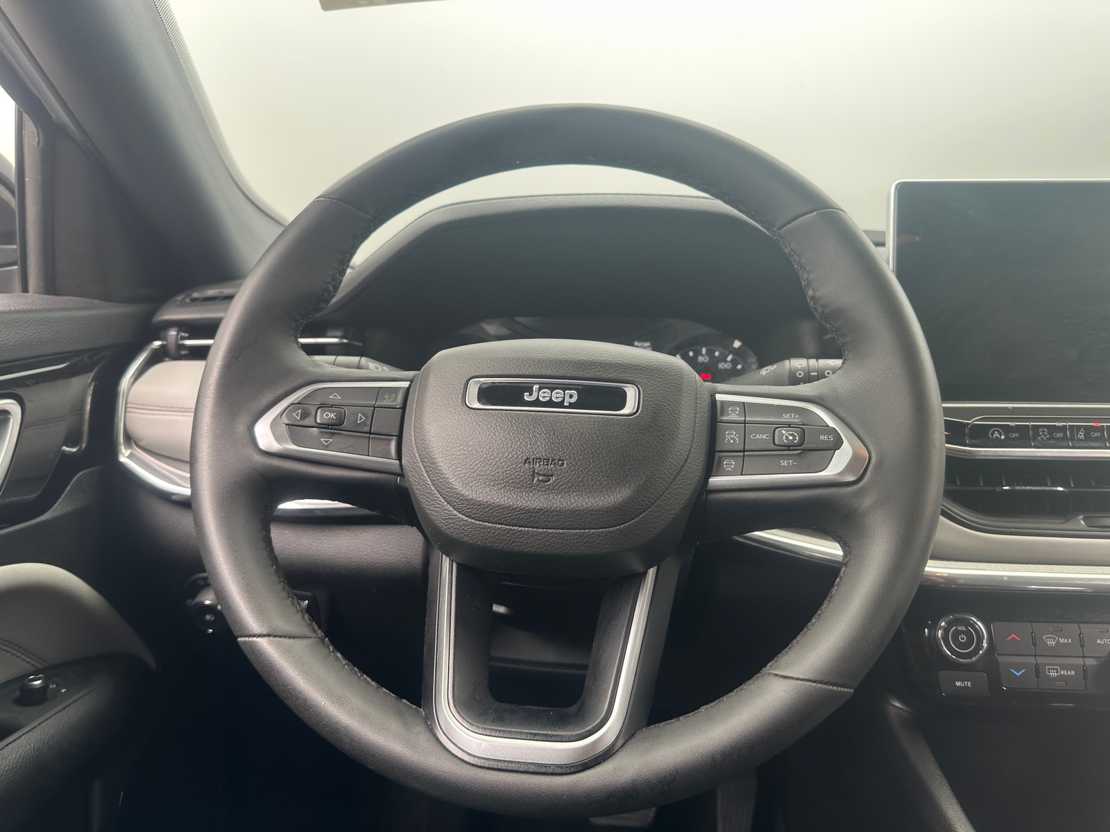 Thumbnail: 2023 Jeep Compass - 4