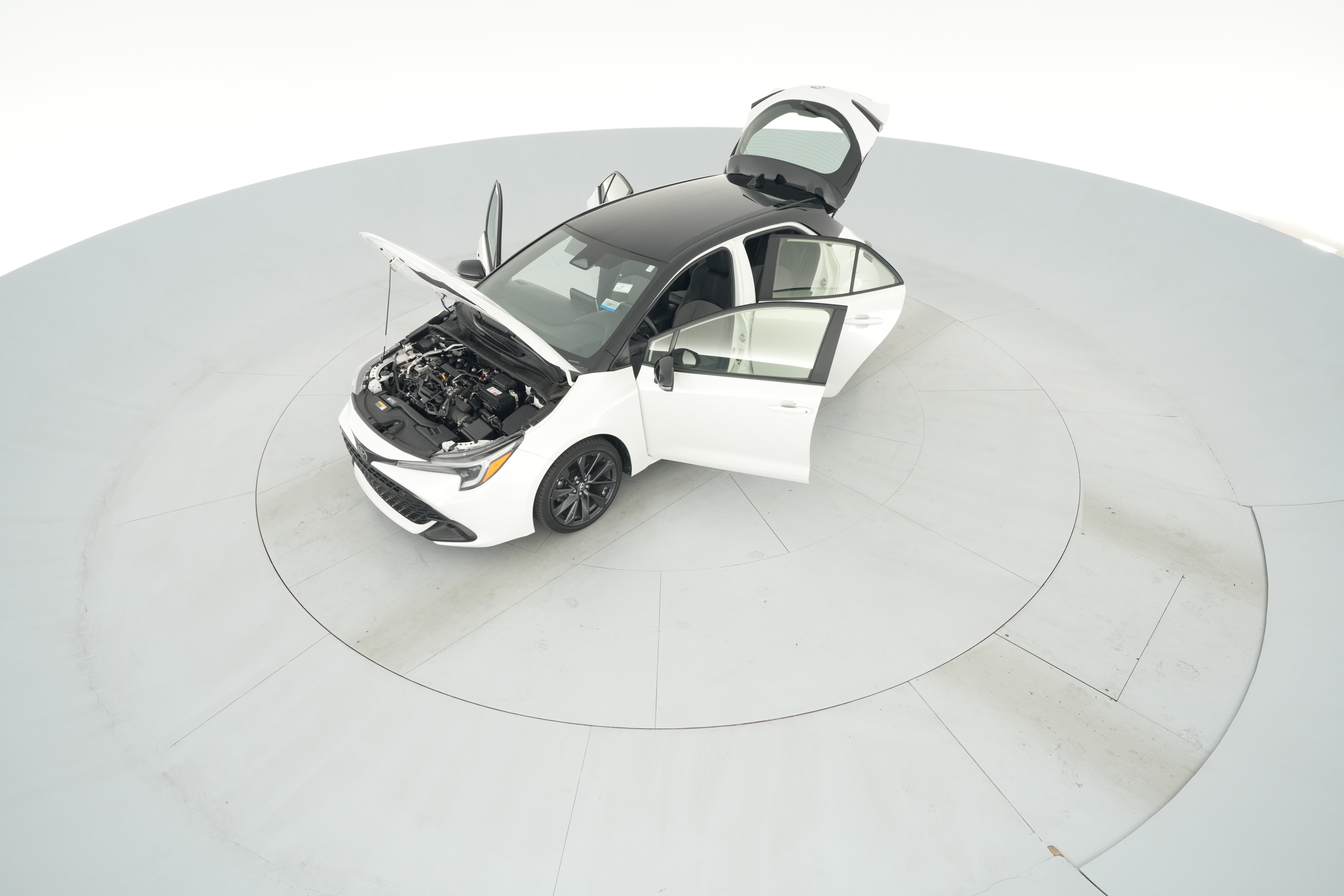 2024 Toyota Corolla Hatchback XSE - Photo 38