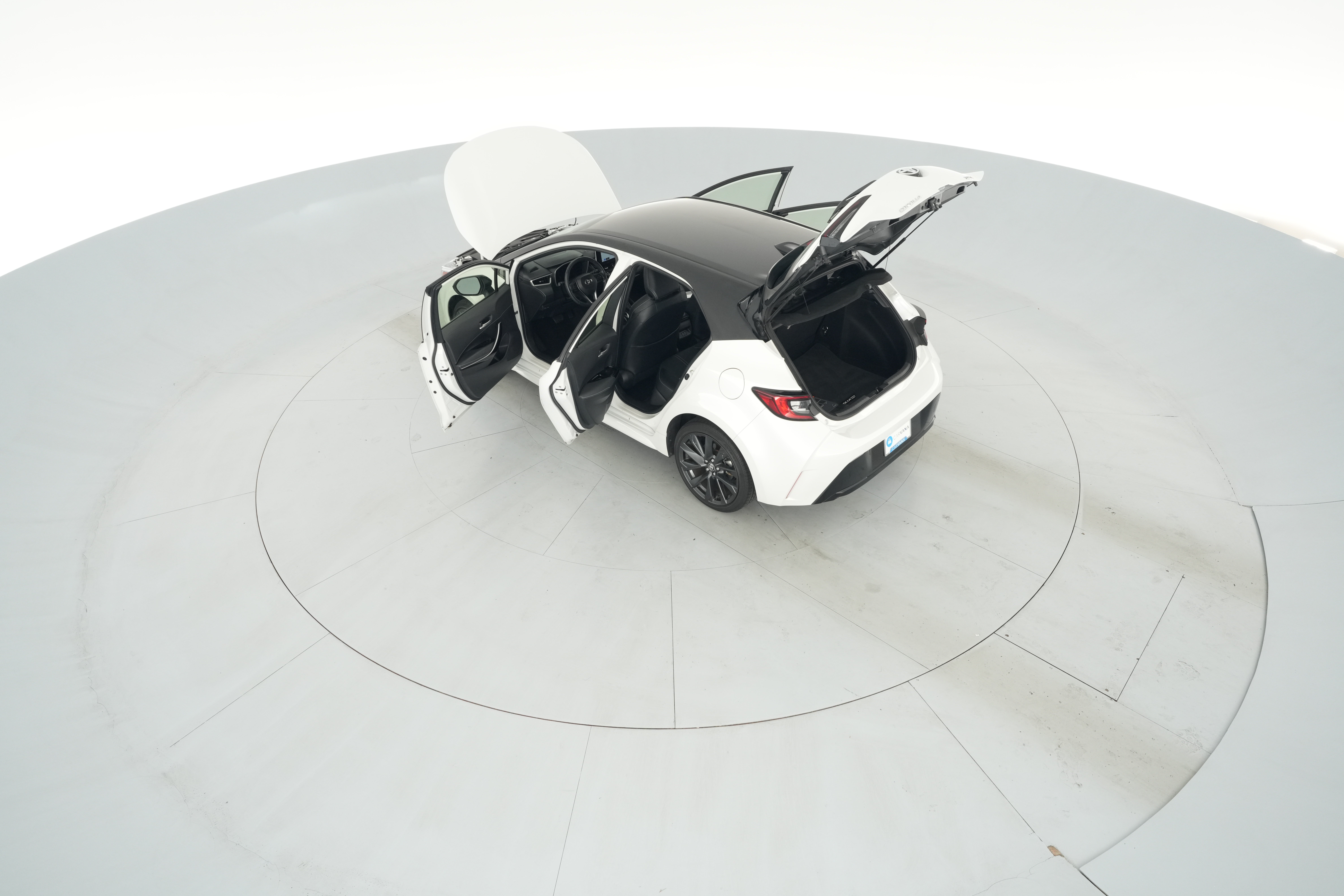 2024 Toyota Corolla Hatchback XSE - Photo 42