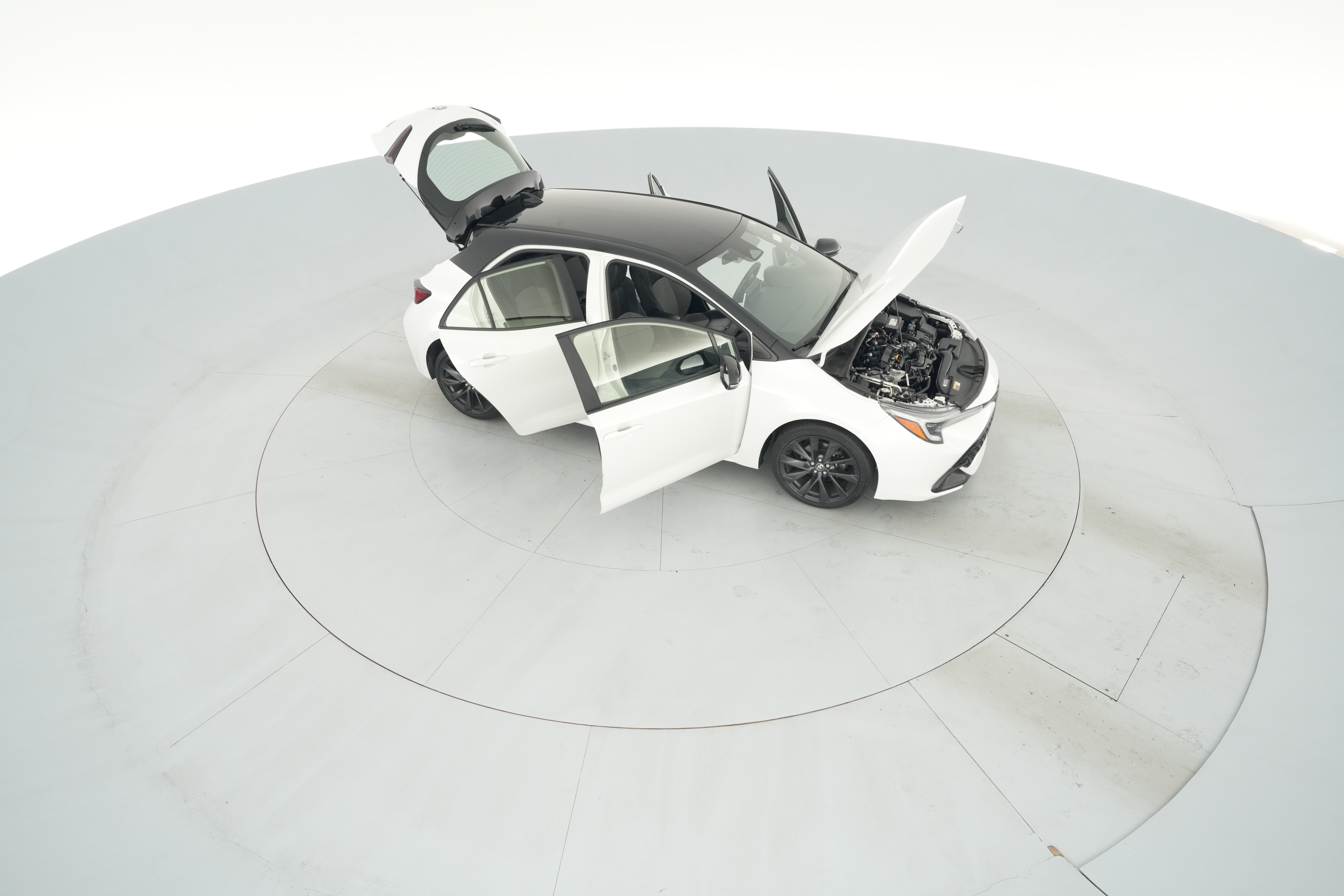 2024 Toyota Corolla Hatchback XSE - Photo 49