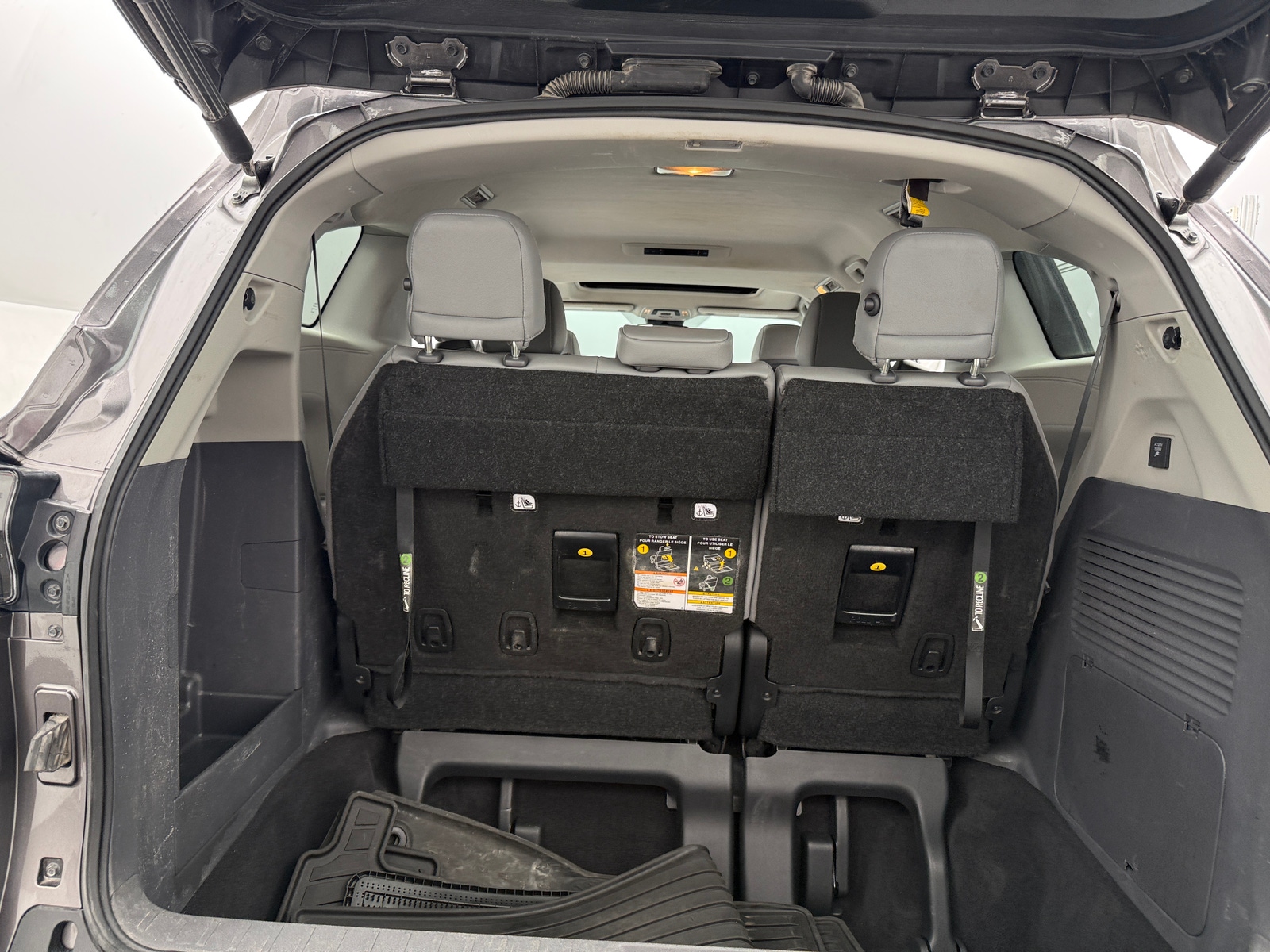 Thumbnail: 2023 Toyota Sienna - 6