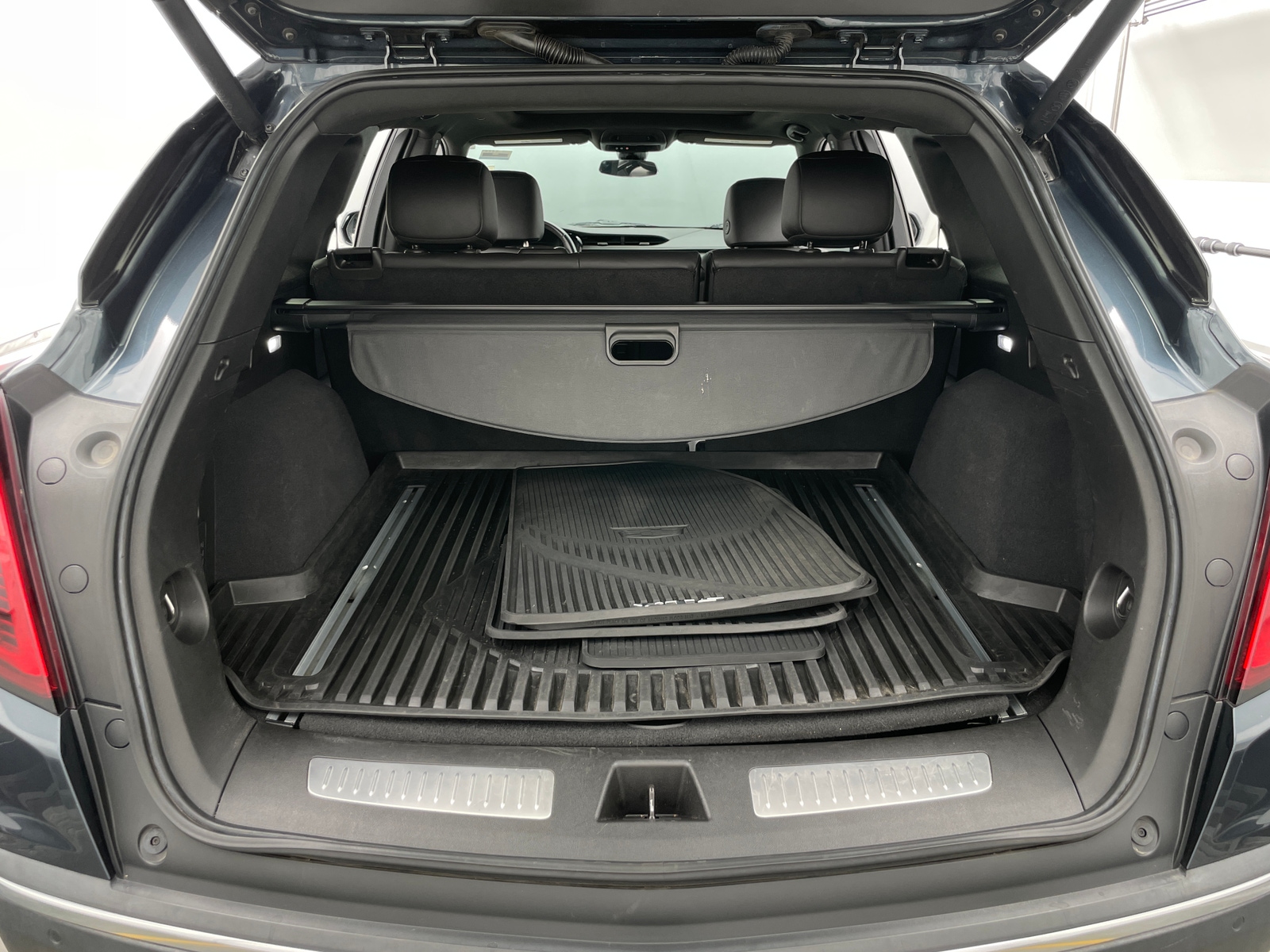 Thumbnail: 2020 Cadillac XT5 - 6