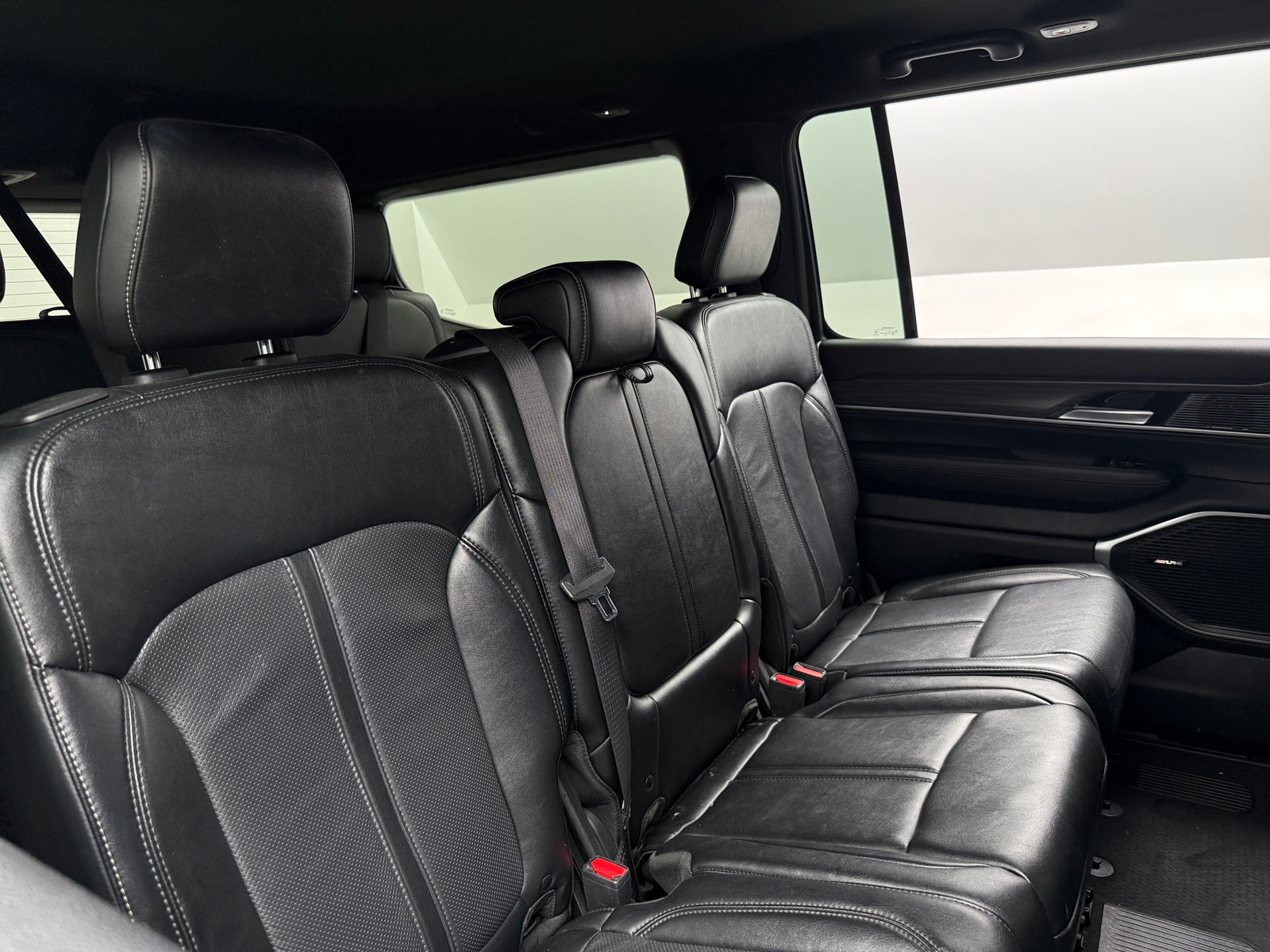 Thumbnail: 2024 Jeep Wagoneer - 5