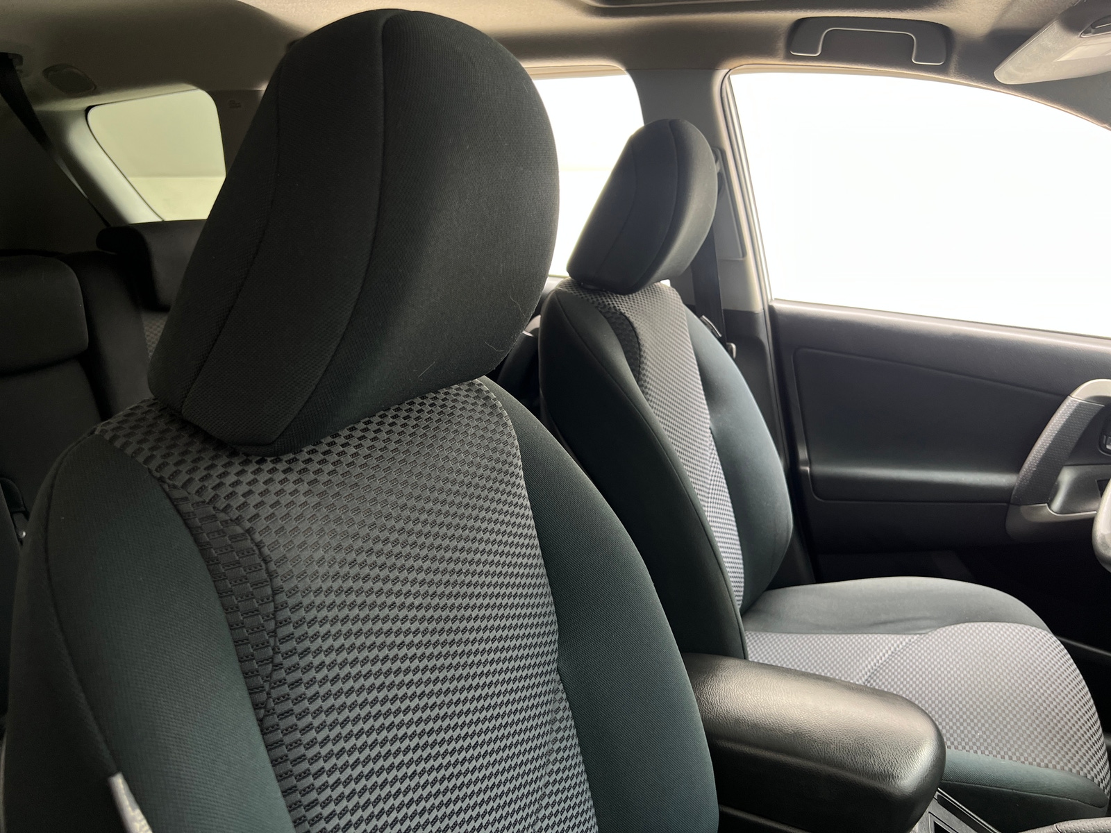 Thumbnail: 2011 Toyota RAV4 - 2