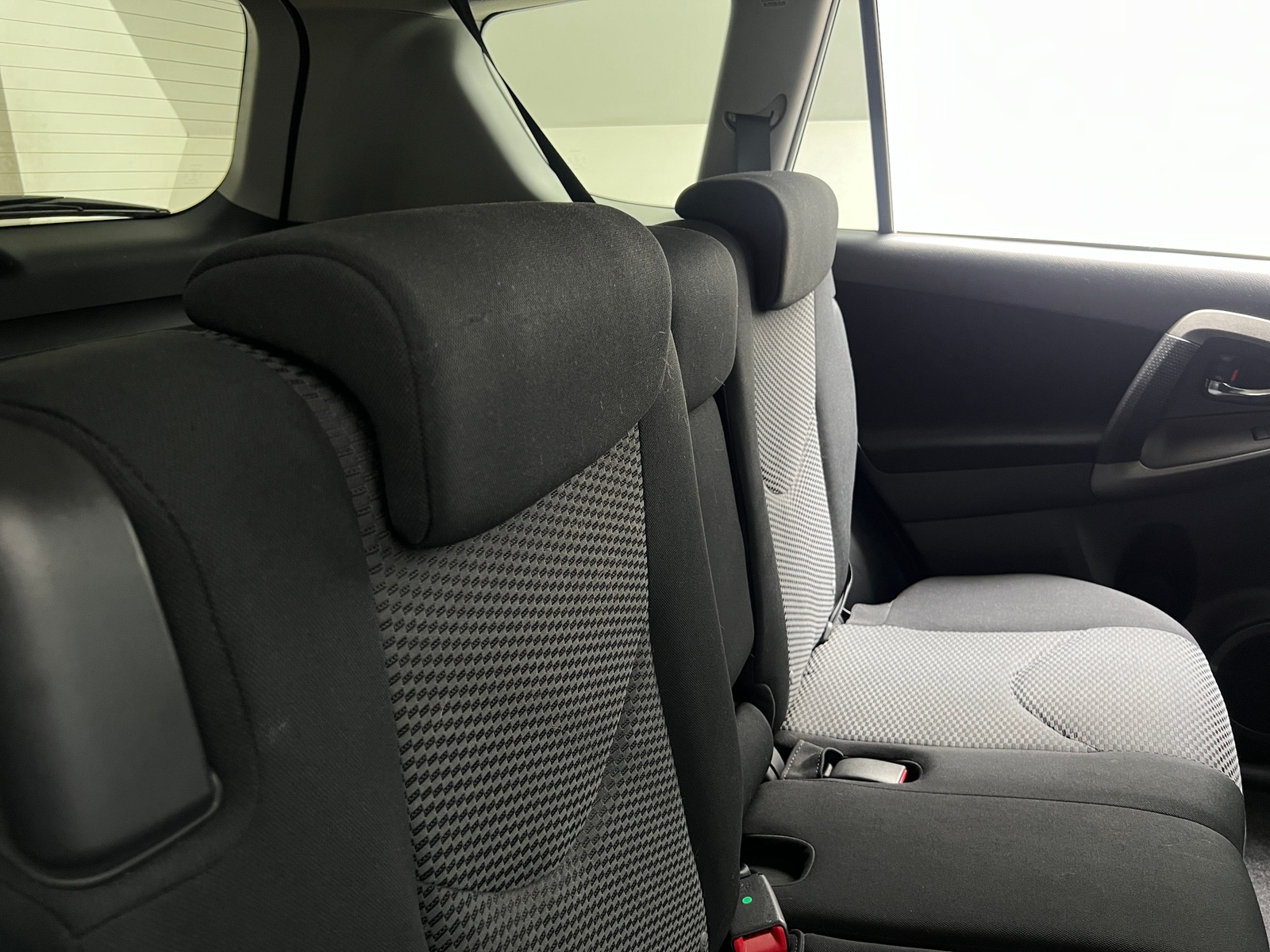 Thumbnail: 2011 Toyota RAV4 - 6