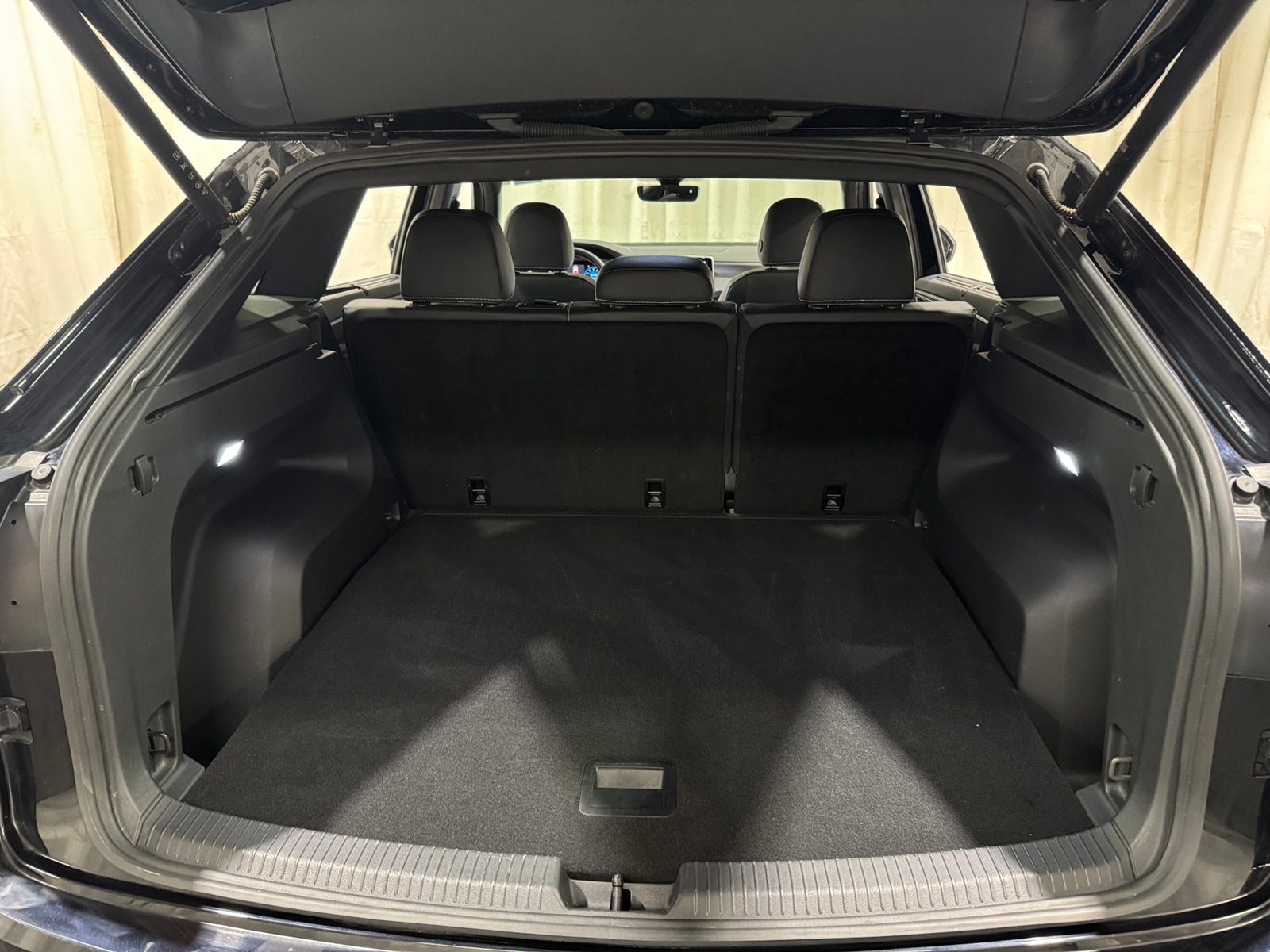Thumbnail: 2026 Volkswagen Atlas - 6