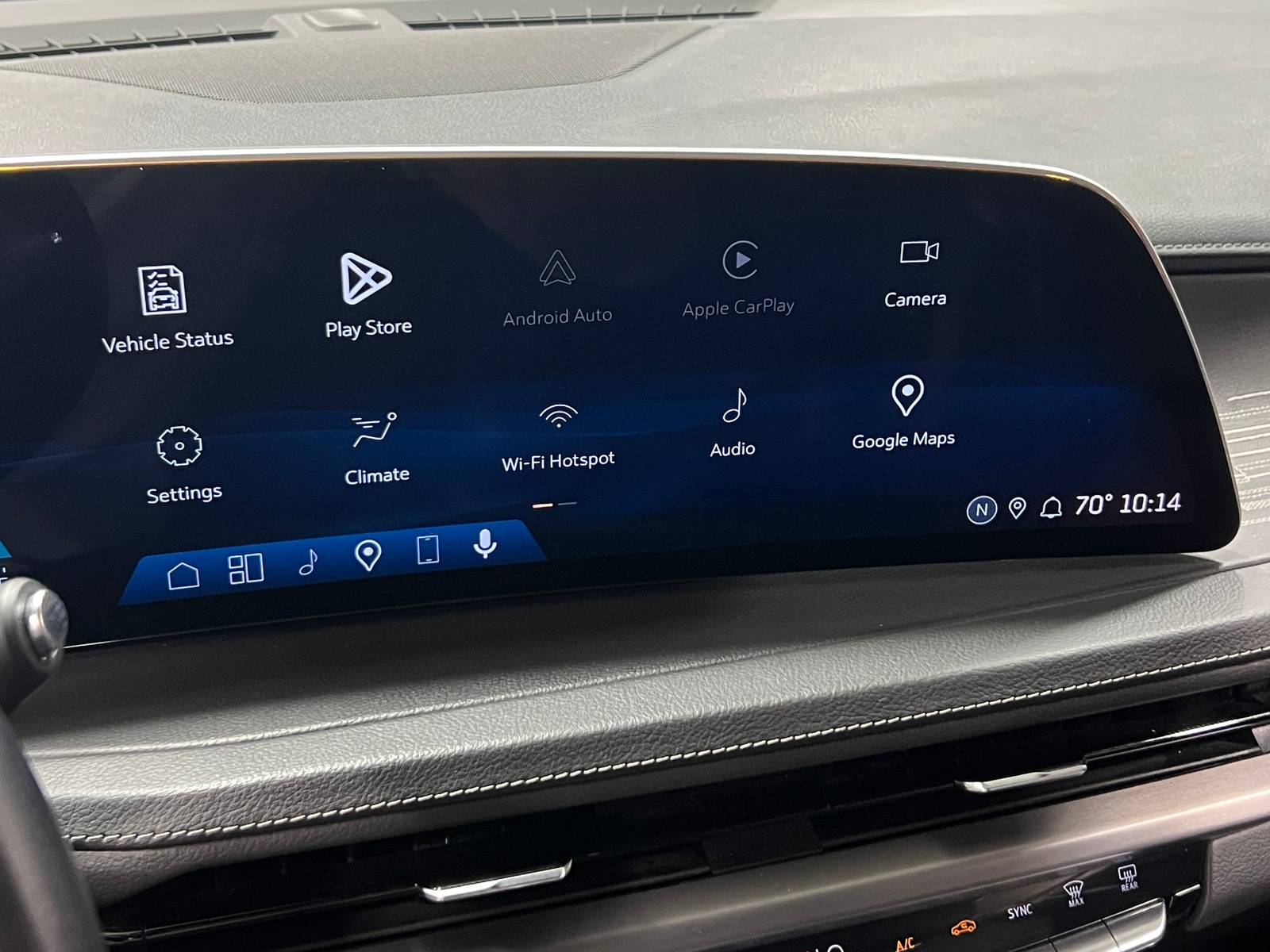 Thumbnail: 2025 Cadillac XT4 - 3