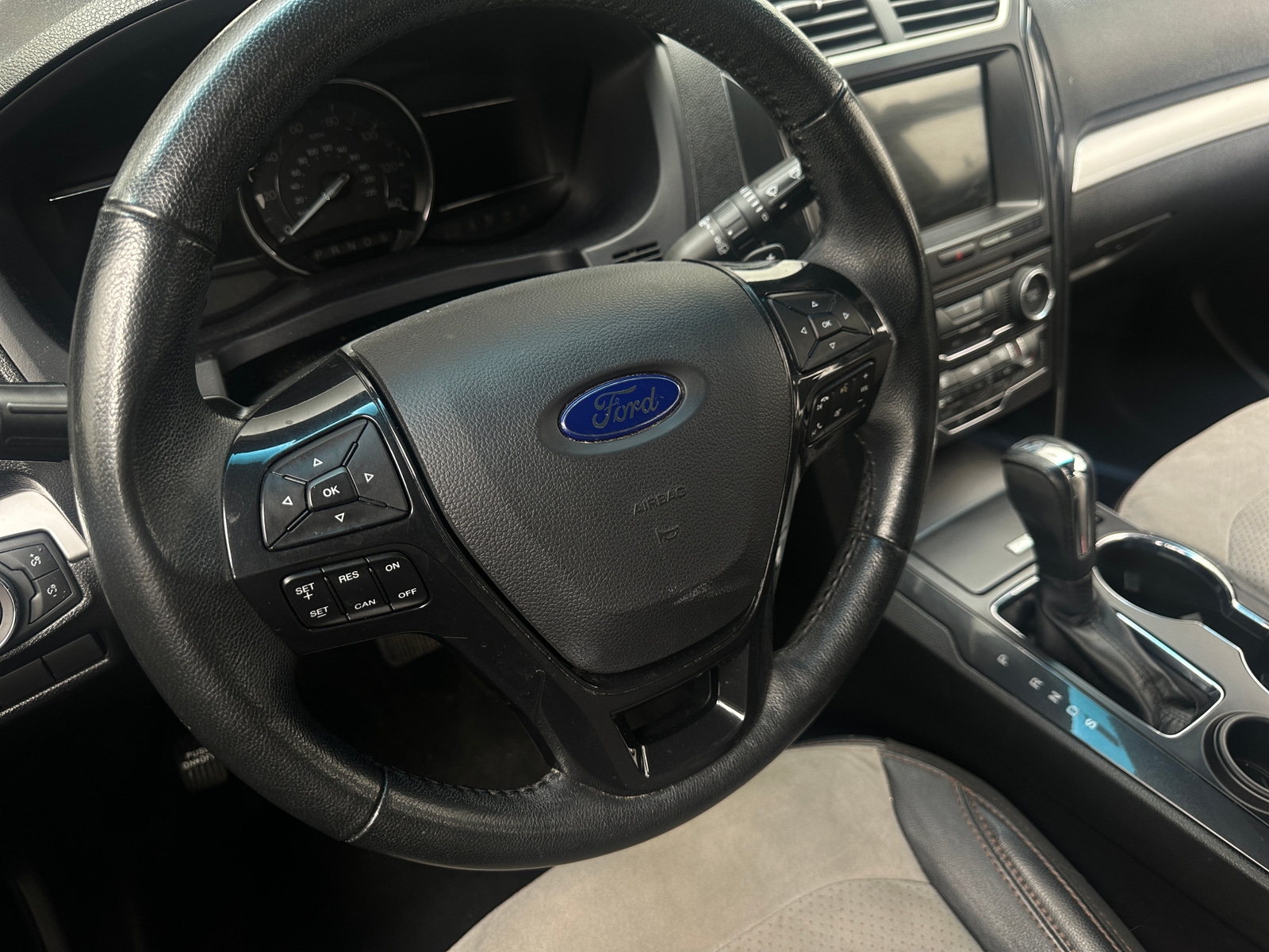 Thumbnail: 2017 Ford Explorer - 5