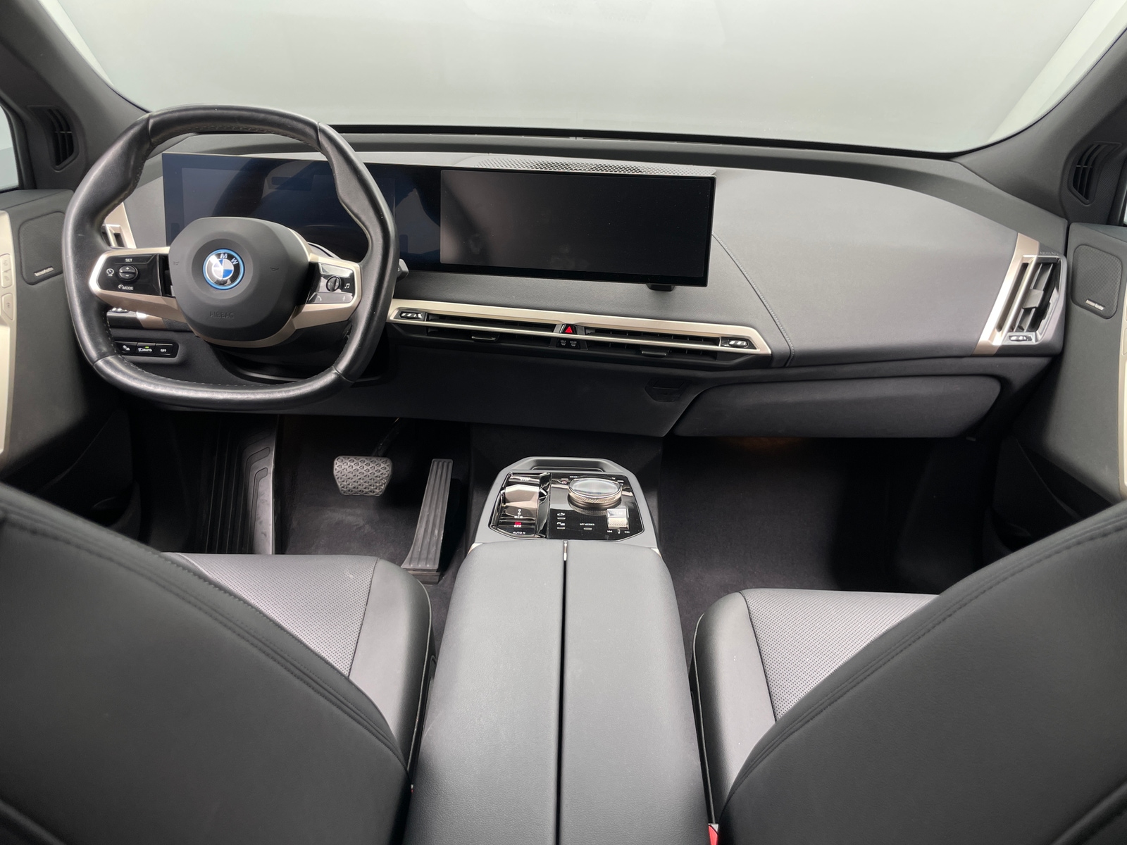 Thumbnail: 2024 BMW iX - 2