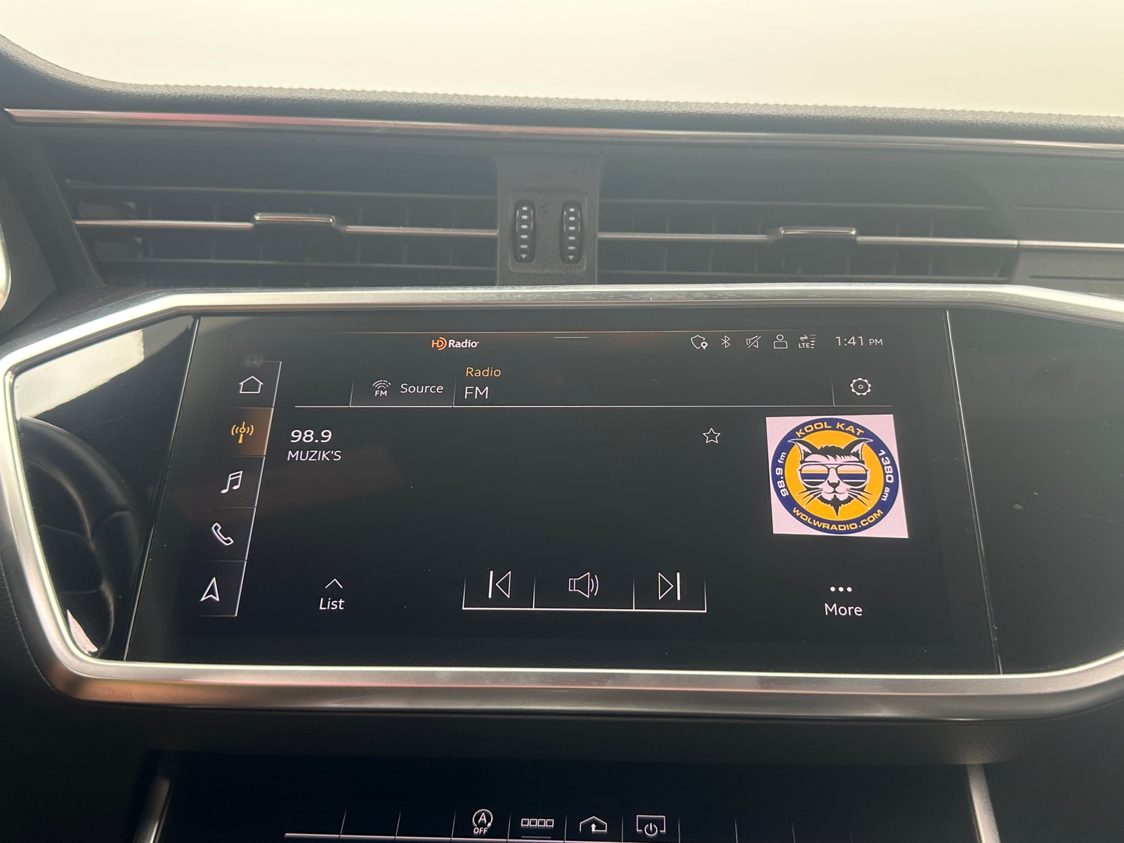 Thumbnail: 2021 Audi A6 - 3