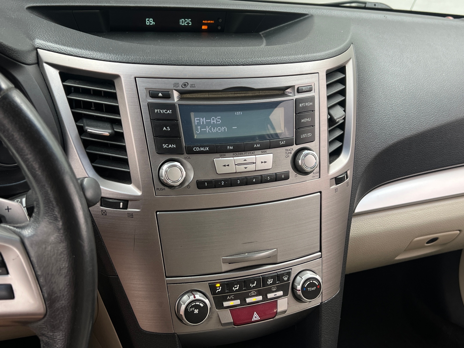 Thumbnail: 2013 Subaru Legacy - 4