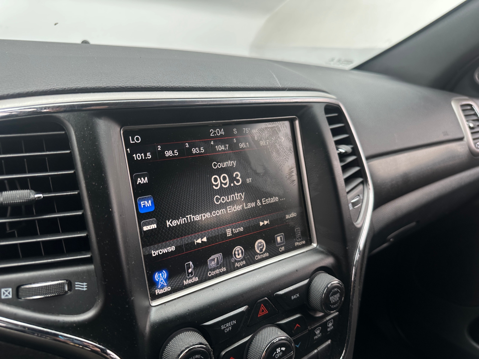Thumbnail: 2017 Jeep Grand Cherokee - 3