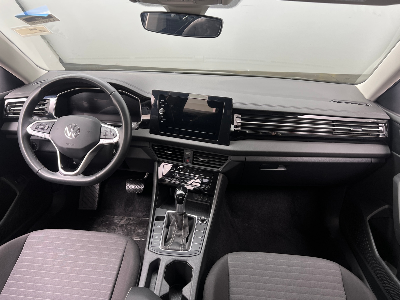 Thumbnail: 2025 Volkswagen Jetta - 3