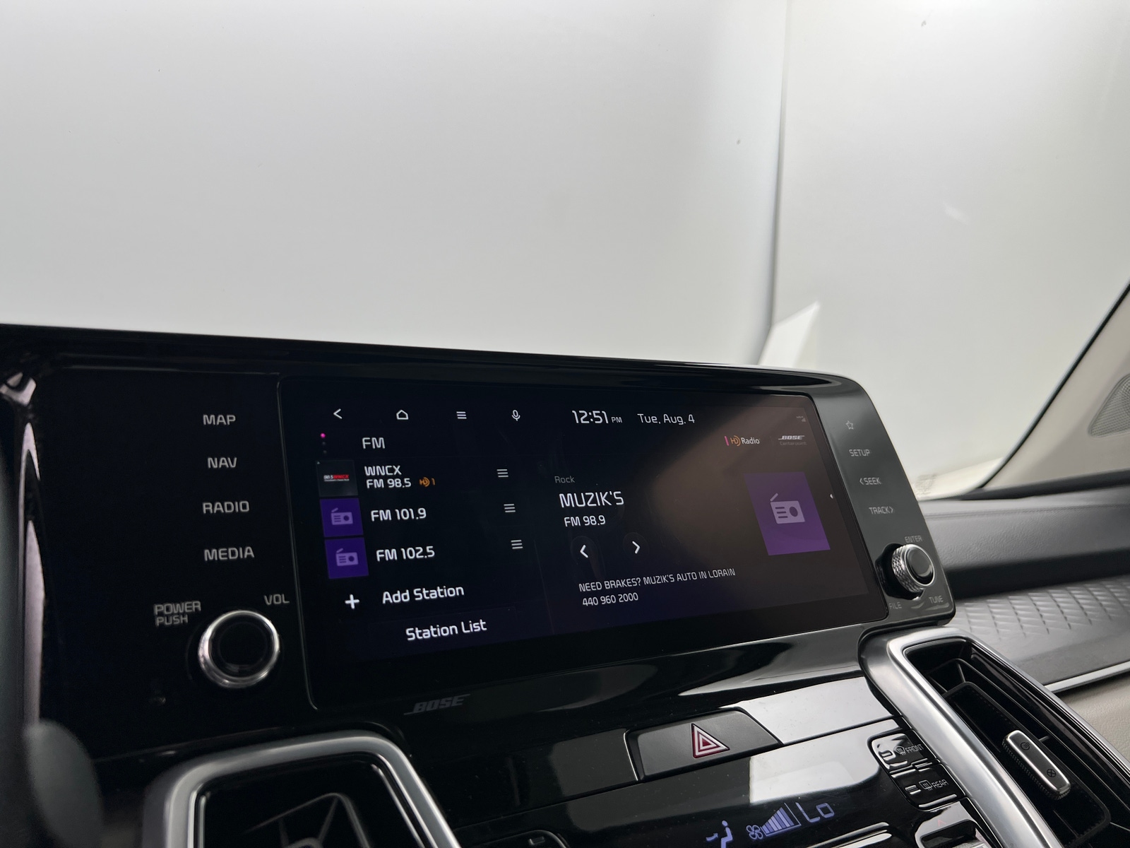 Thumbnail: 2023 Kia Sorento - 3