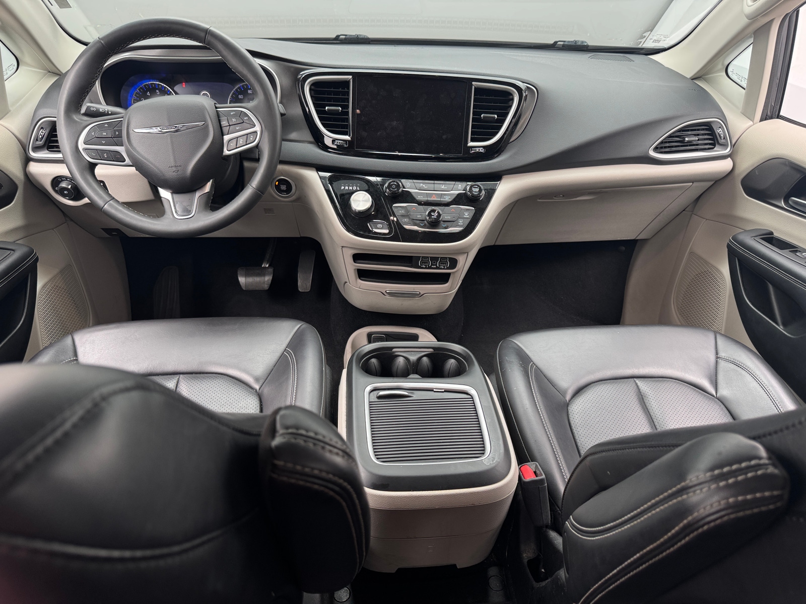 Thumbnail: 2023 Chrysler Pacifica - 2