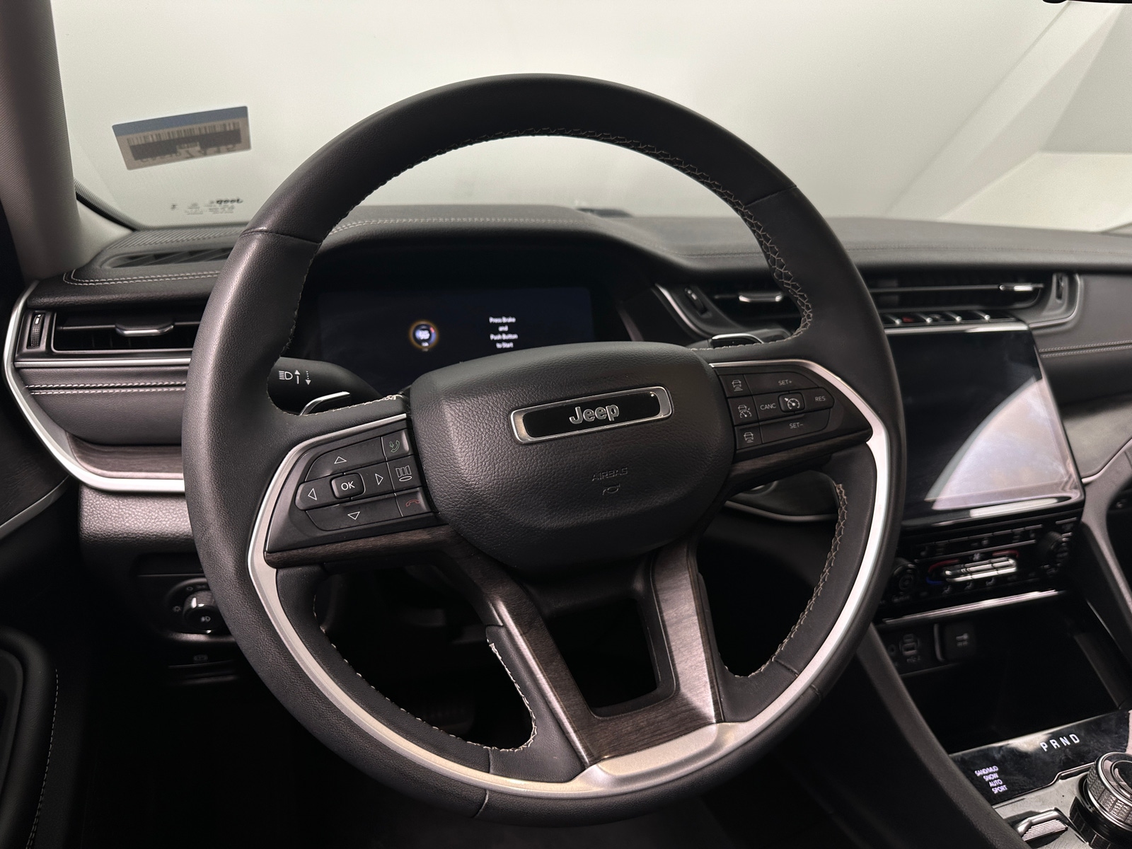 Thumbnail: 2023 Jeep Grand Cherokee L - 4