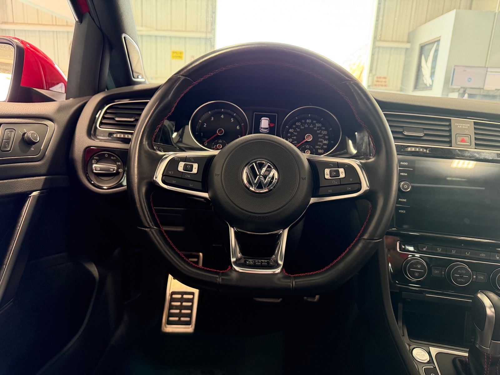Thumbnail: 2018 Volkswagen Golf - 4