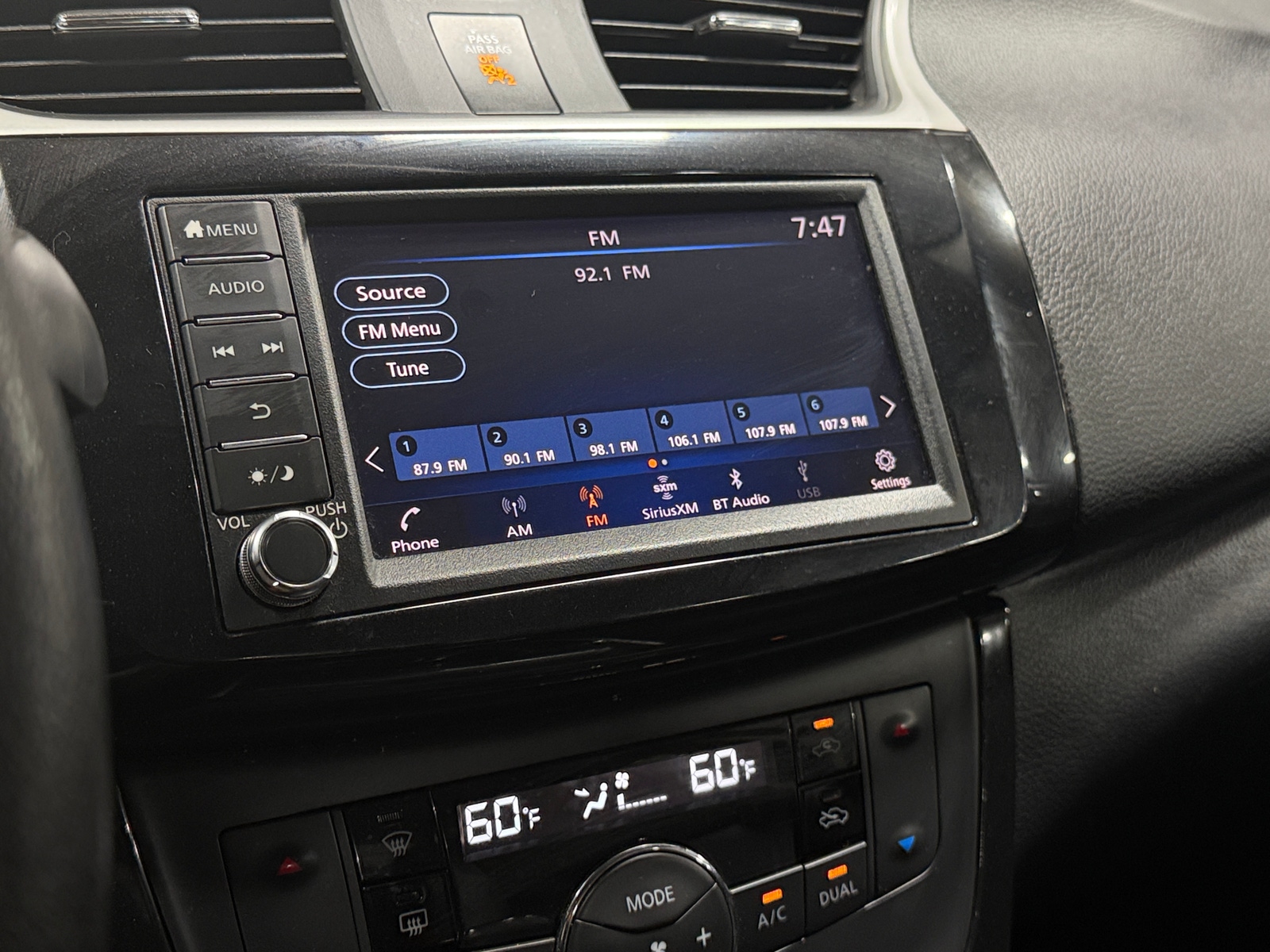 Thumbnail: 2019 Nissan Sentra - 3