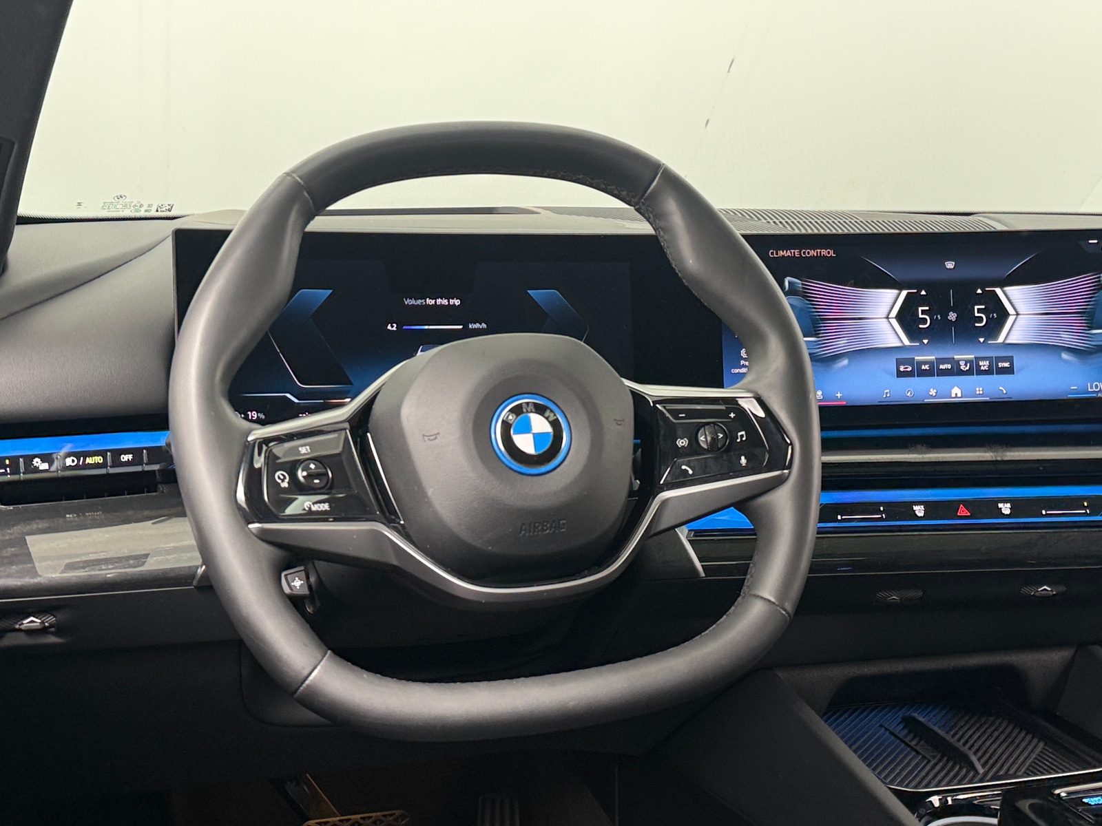 Thumbnail: 2024 BMW i5 - 4