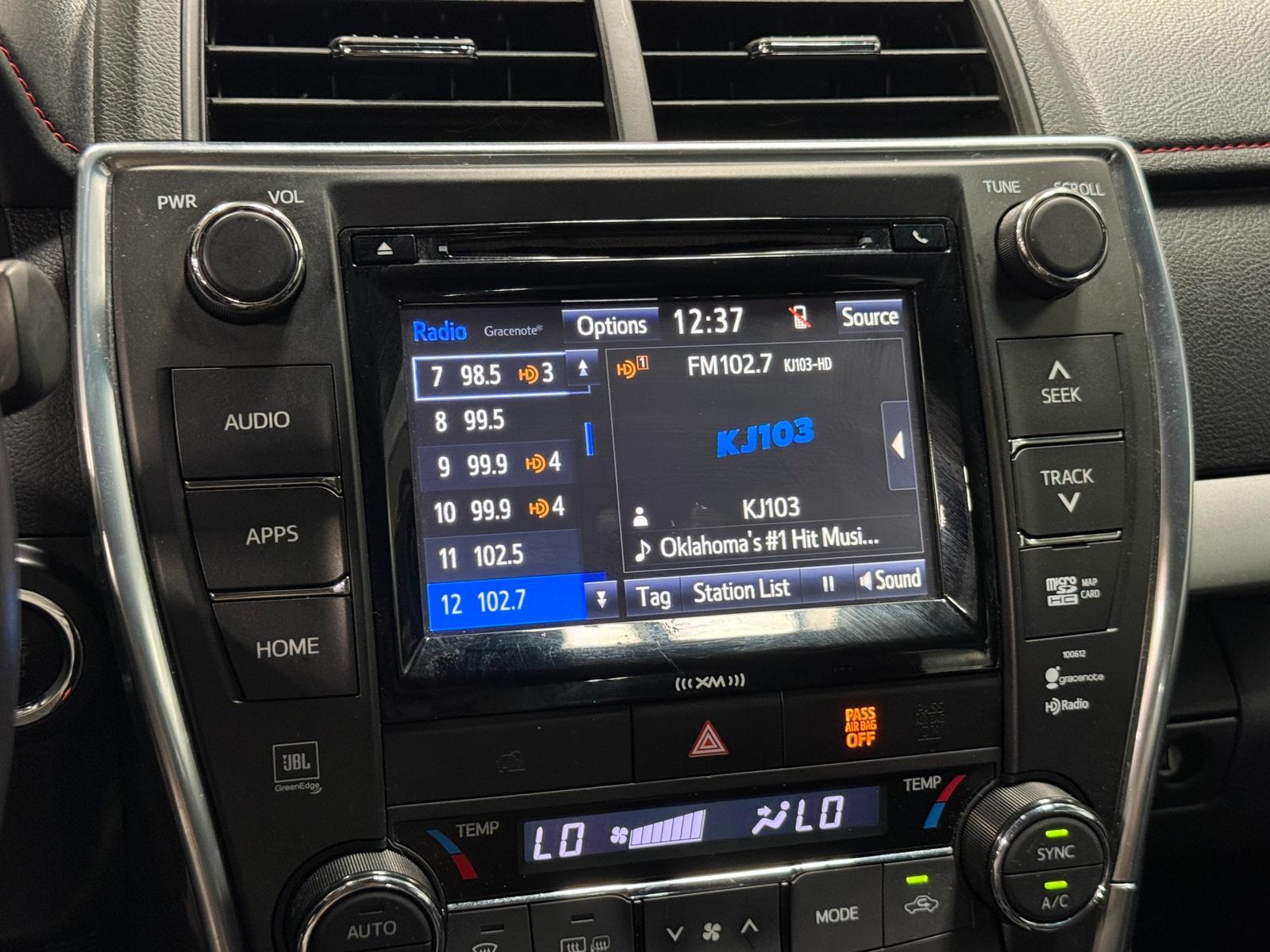 Thumbnail: 2016 Toyota Camry - 4
