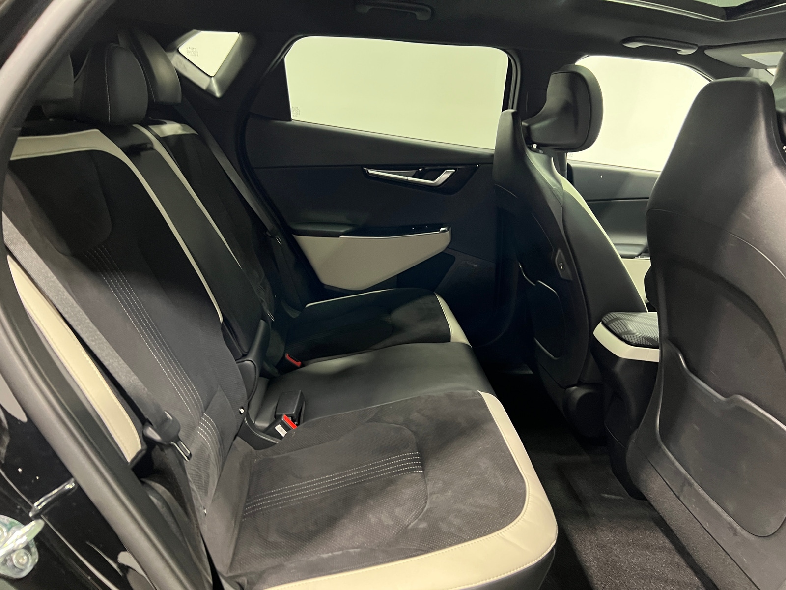 Thumbnail: 2023 Kia EV6 - 5