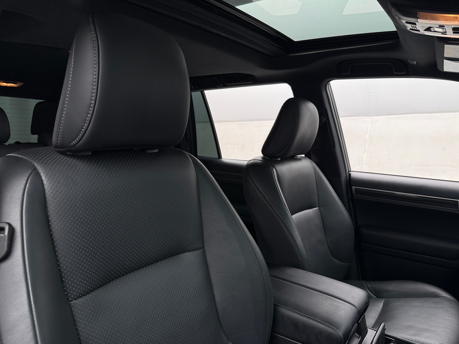 Thumbnail: 2023 Lexus GX - 2