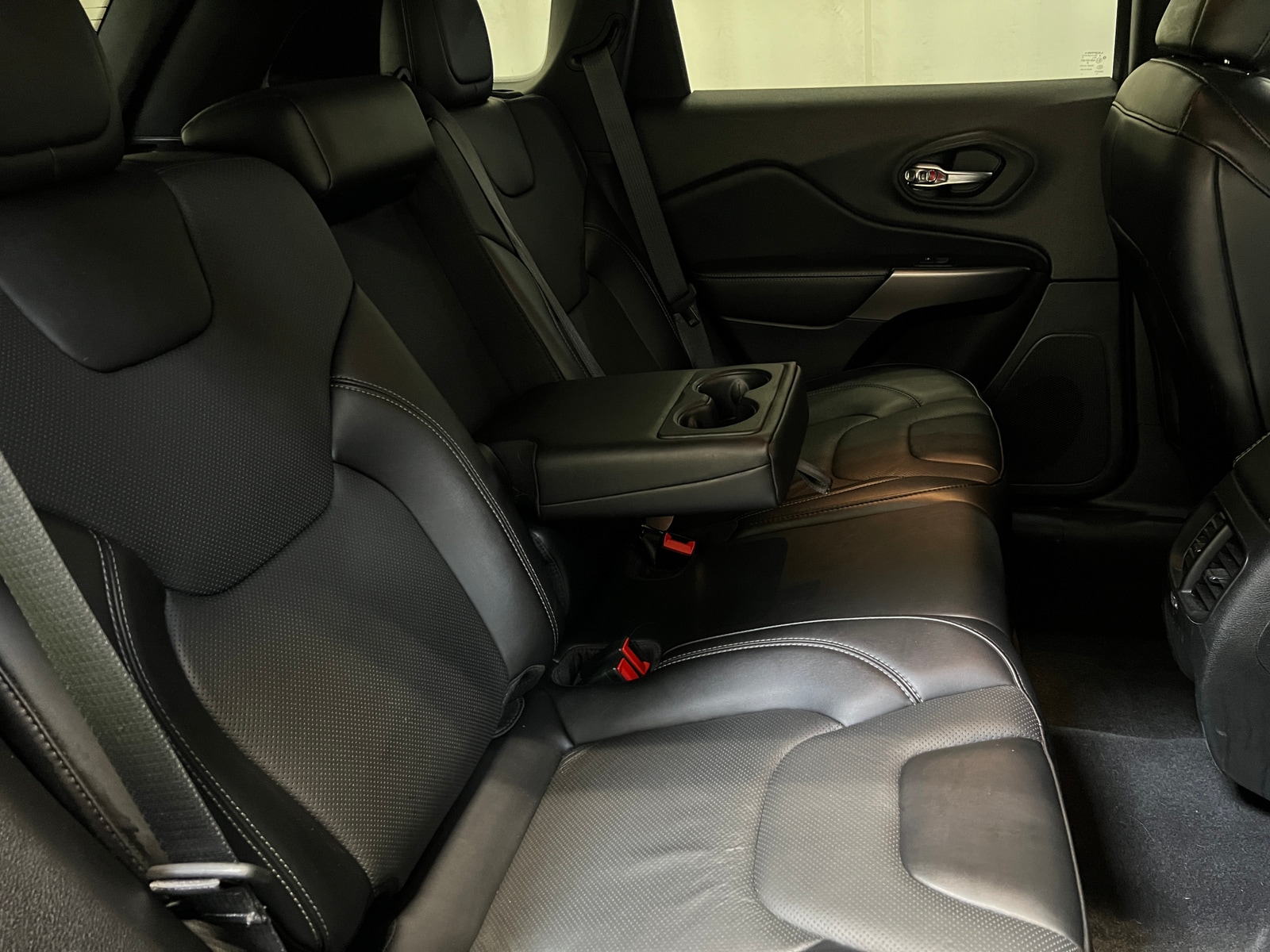 Thumbnail: 2022 Jeep Cherokee - 5
