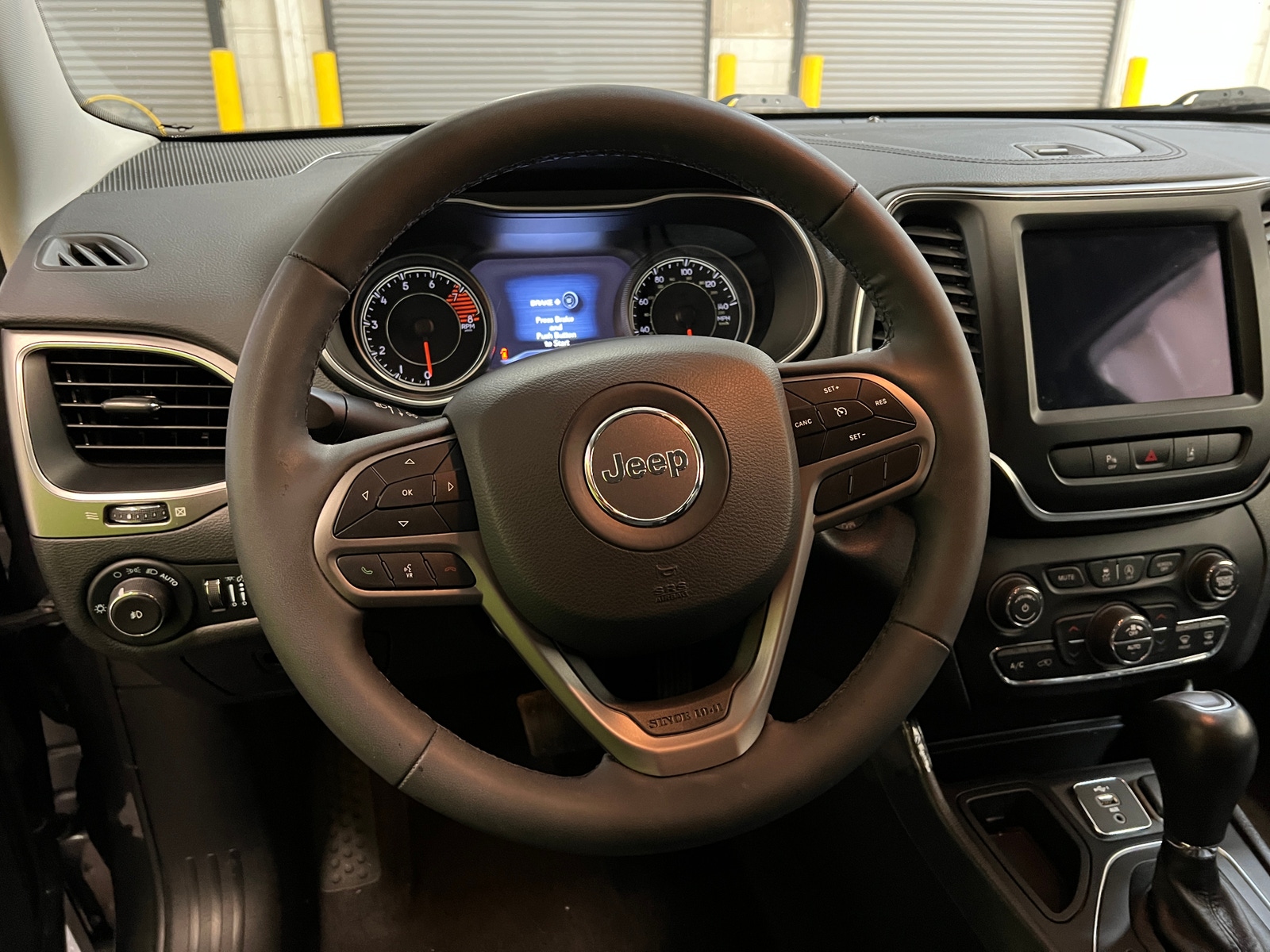 Thumbnail: 2022 Jeep Cherokee - 4