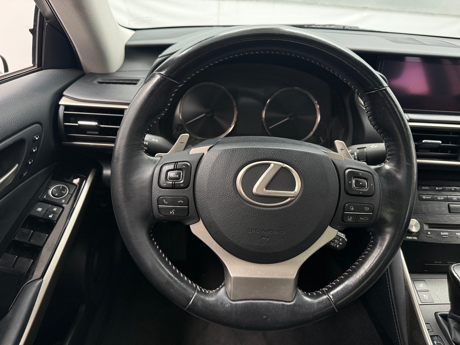 Thumbnail: 2018 Lexus IS - 4