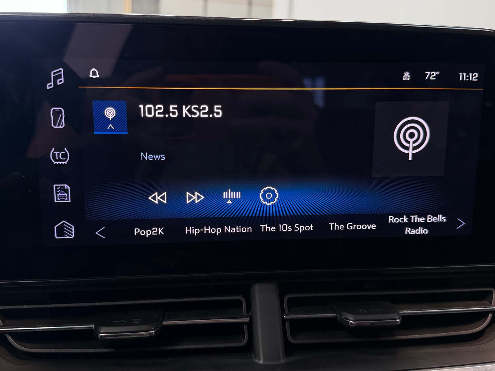Thumbnail: 2025 Chevrolet Trax - 3