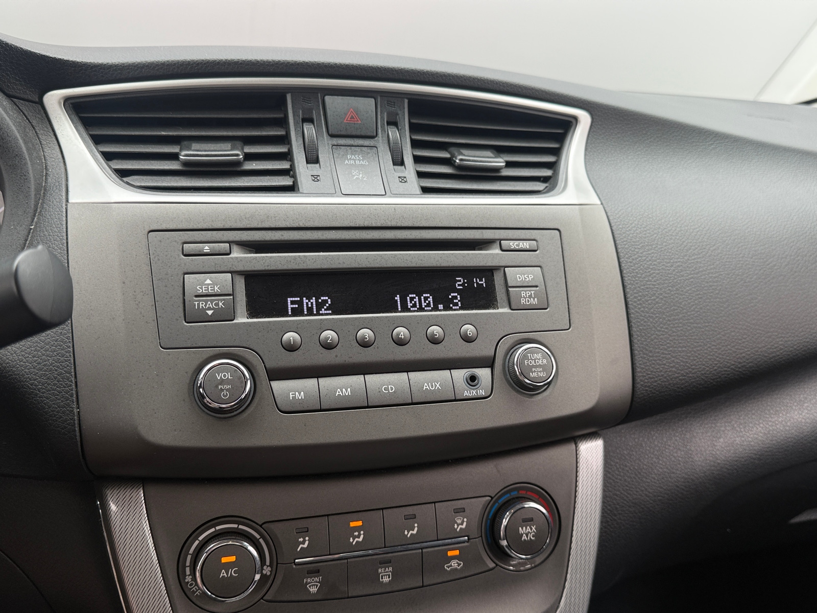 Thumbnail: 2014 Nissan Sentra - 4