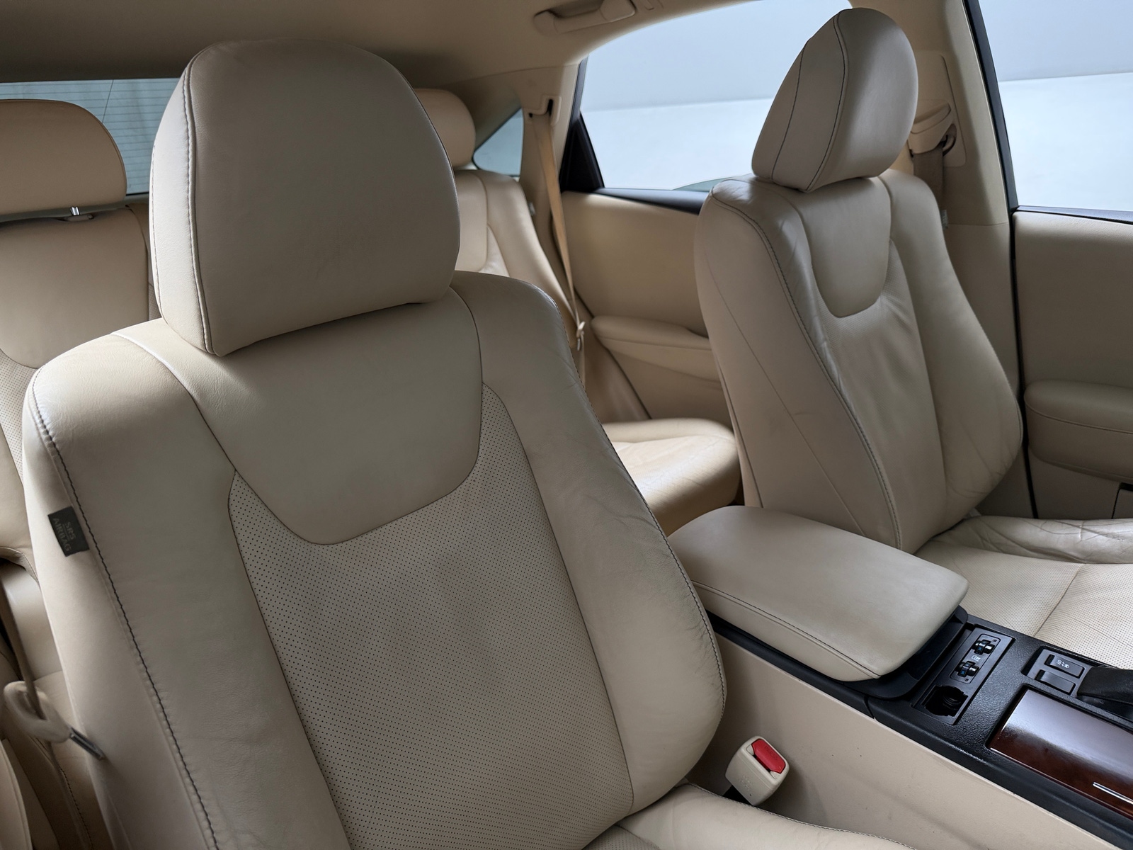 Thumbnail: 2015 Lexus RX - 2