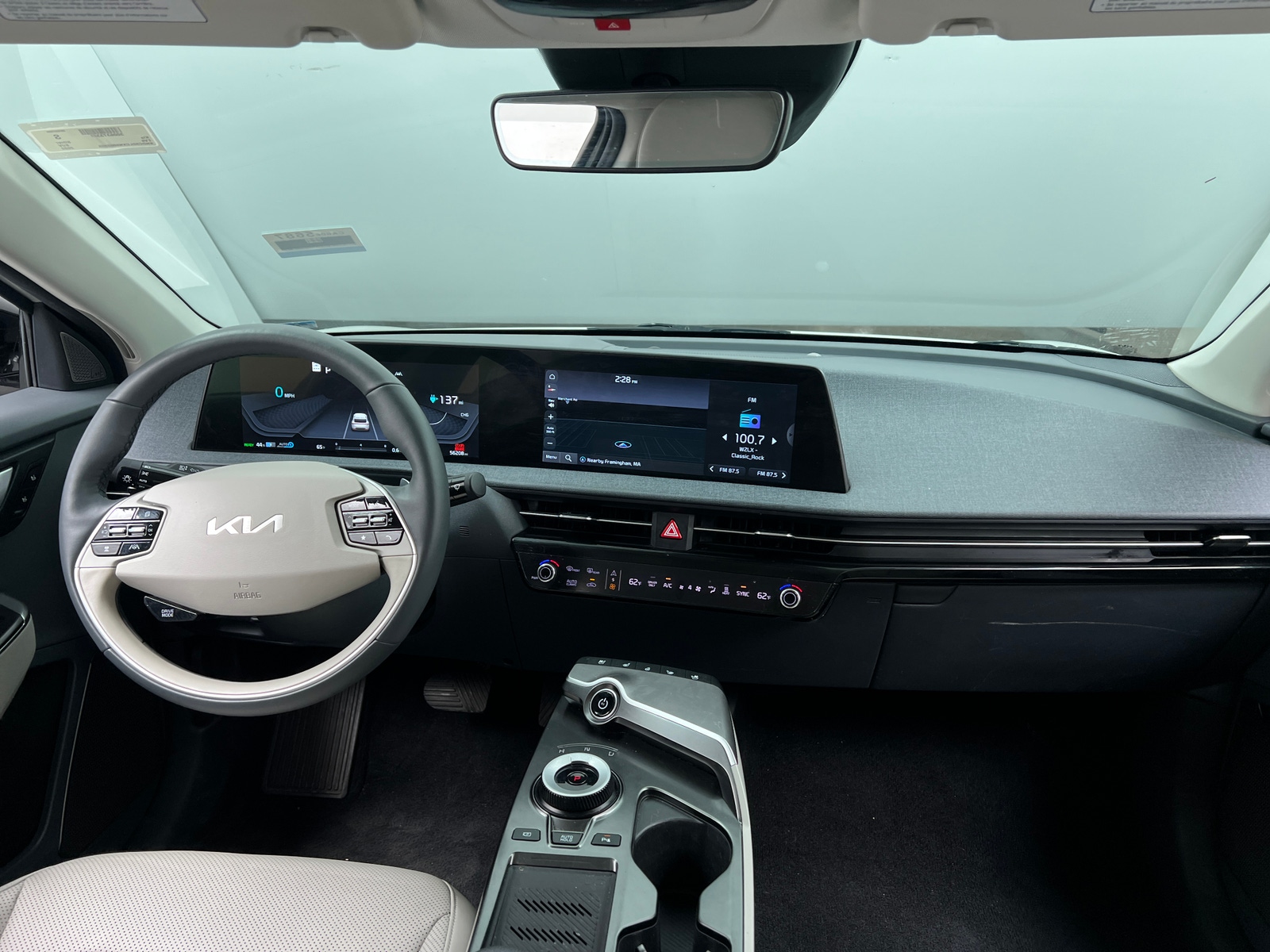 Thumbnail: 2022 Kia EV6 - 2