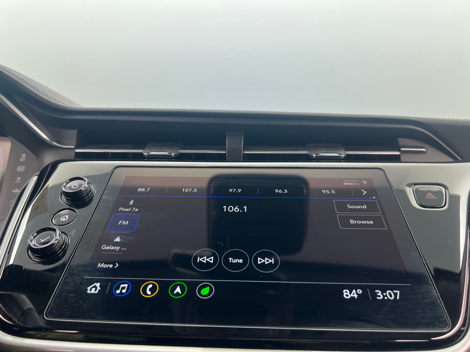 Thumbnail: 2023 Chevrolet Bolt EUV - 3