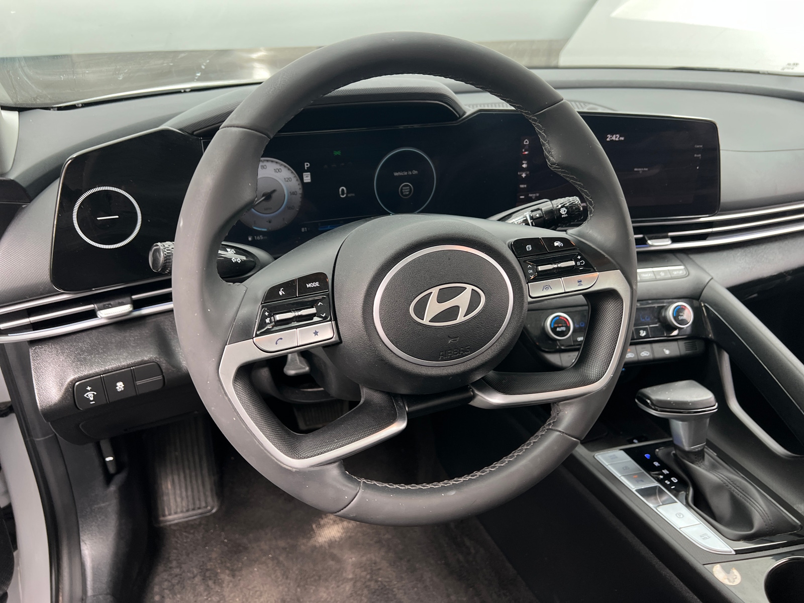 Thumbnail: 2024 Hyundai Elantra - 4